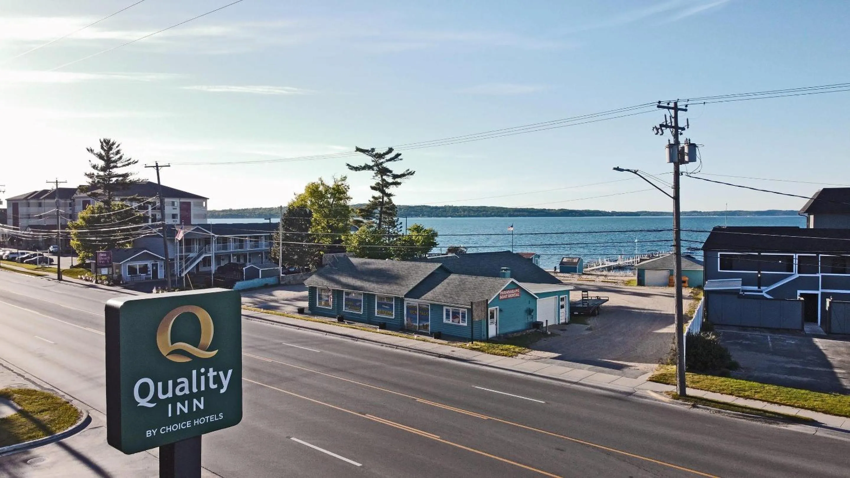 Property building in Quality Inn Traverse City