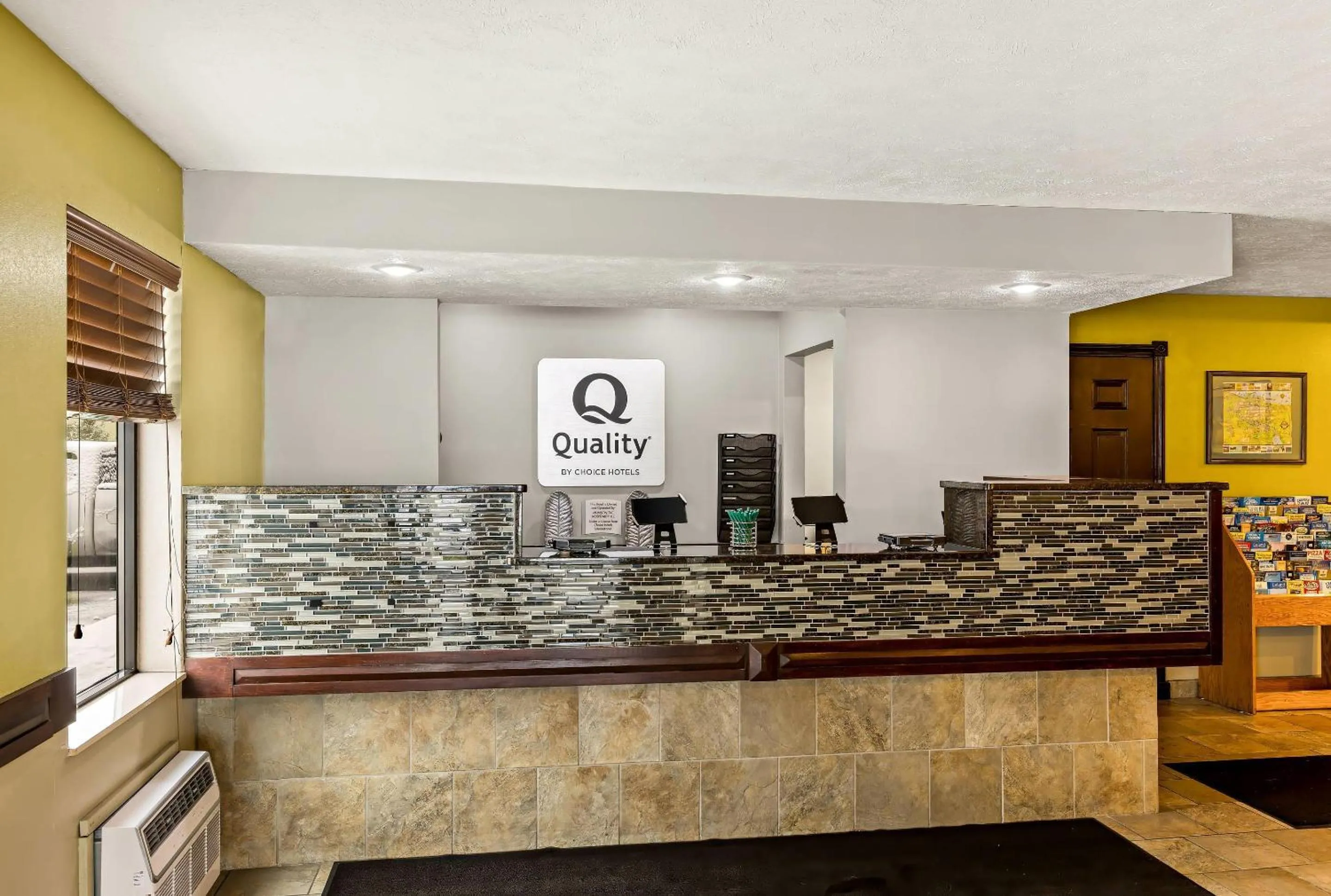 Lobby or reception in Quality Inn Traverse City