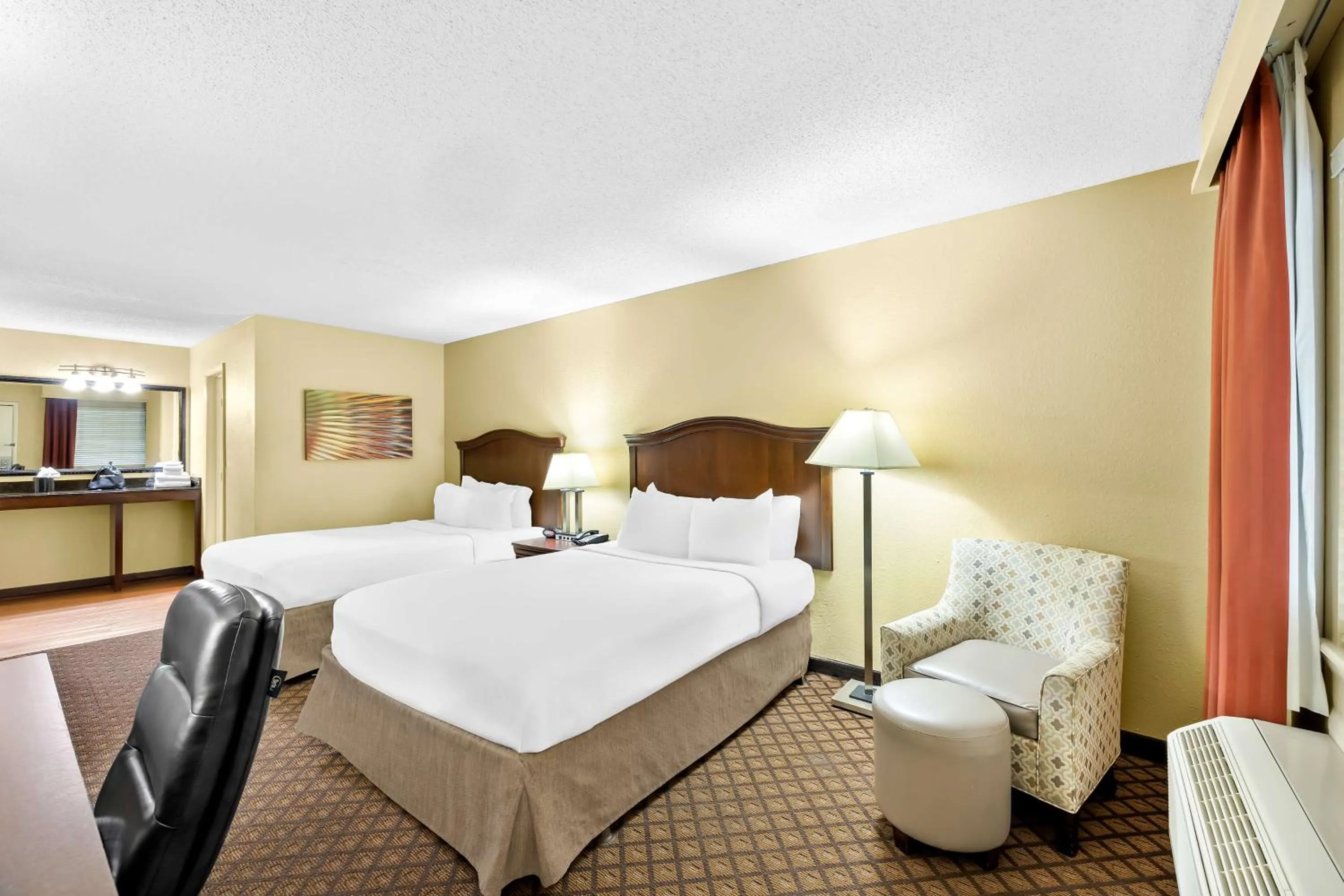 Bedroom, Bed in Best Western Coach House