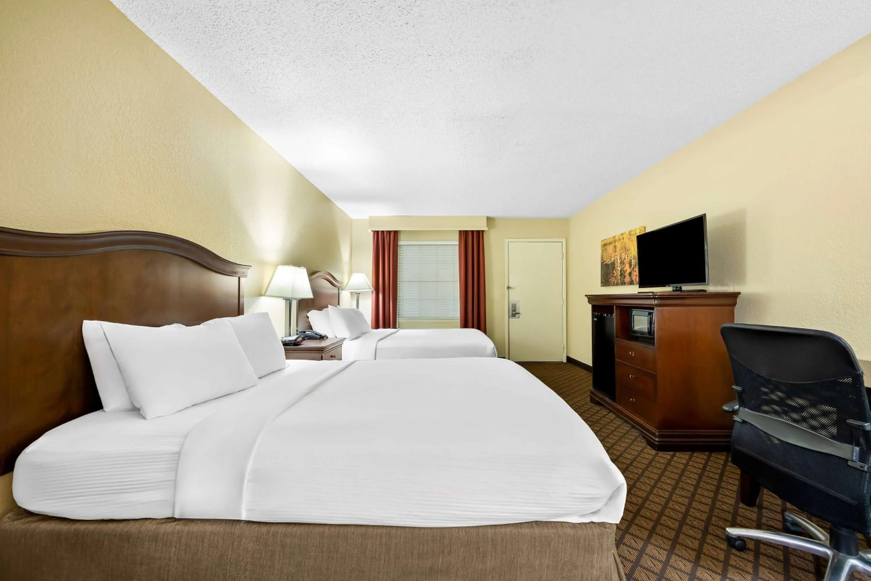 Bedroom, Bed in Best Western Coach House