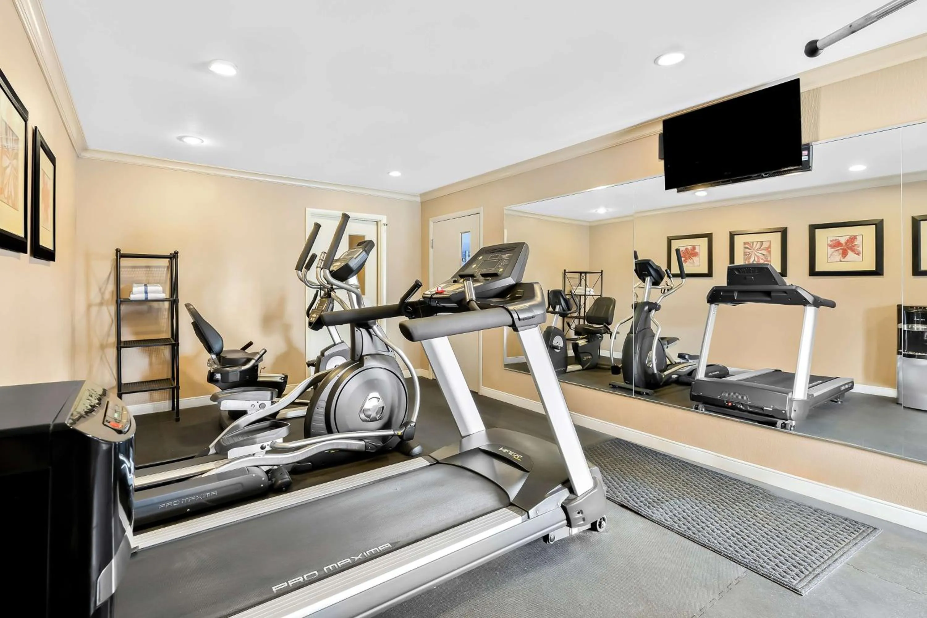 Fitness centre/facilities in Best Western Coach House