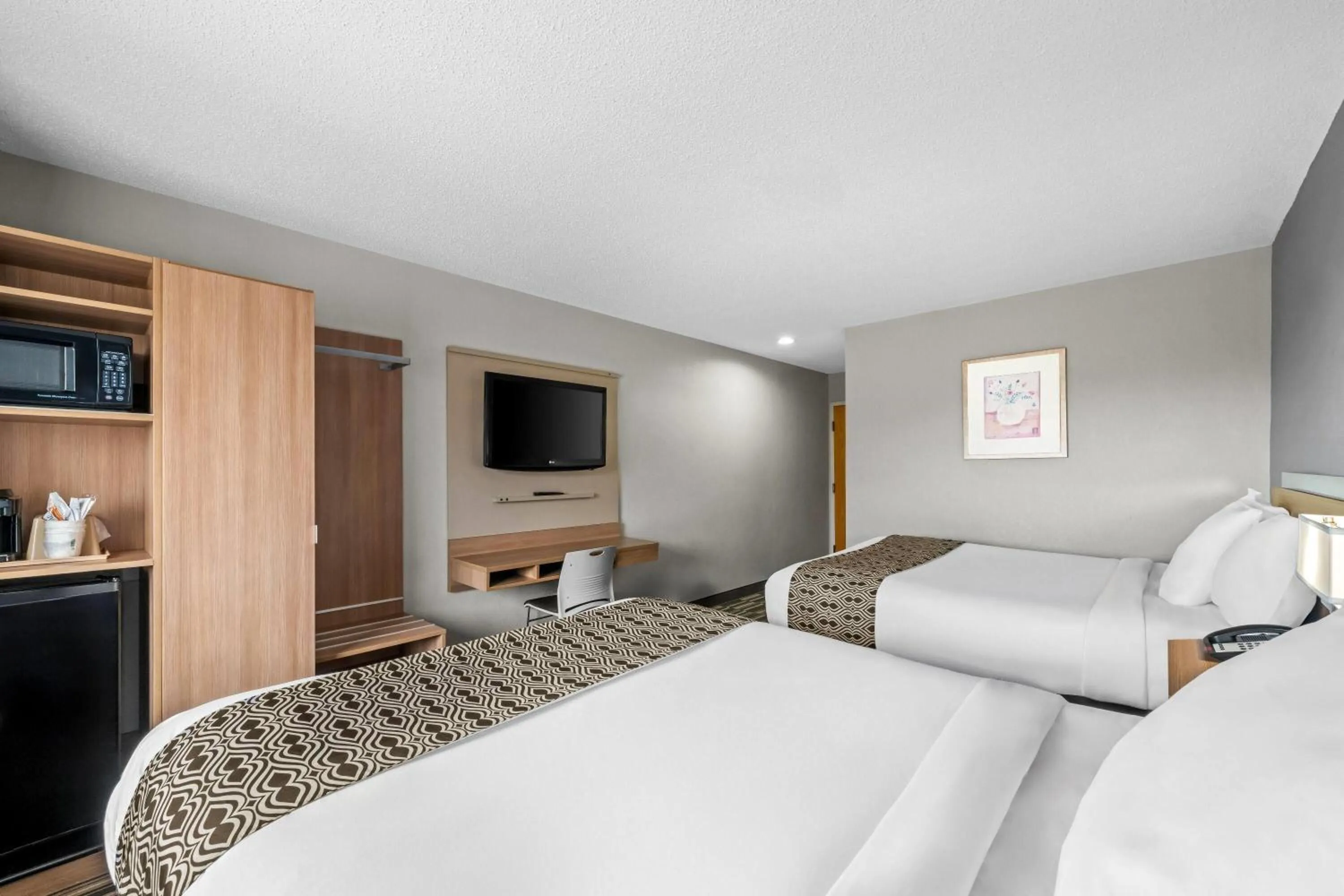 Bed in Microtel Inn & Suites by Wyndham Statesville