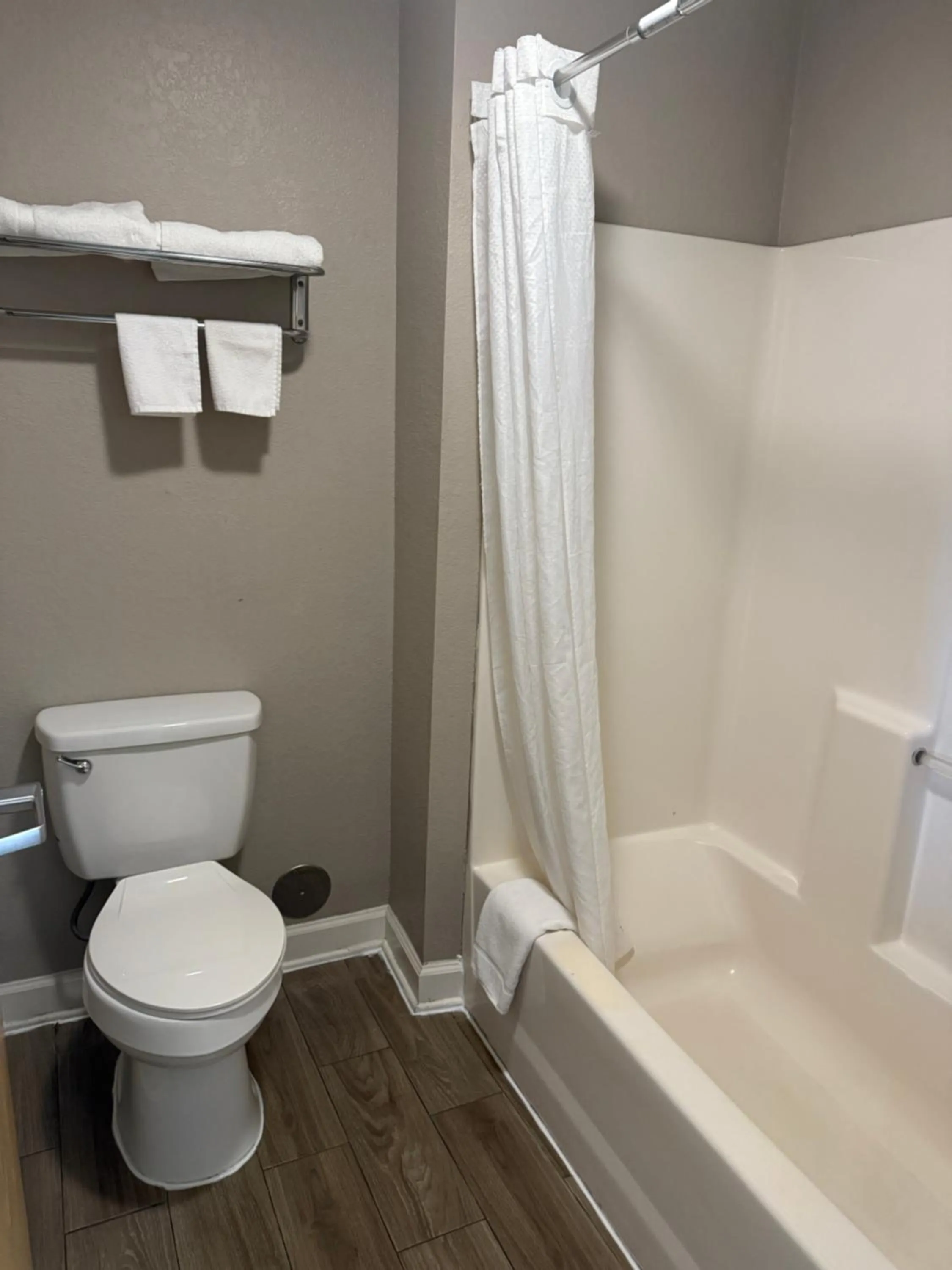 Super 8 by Wyndham Petersburg