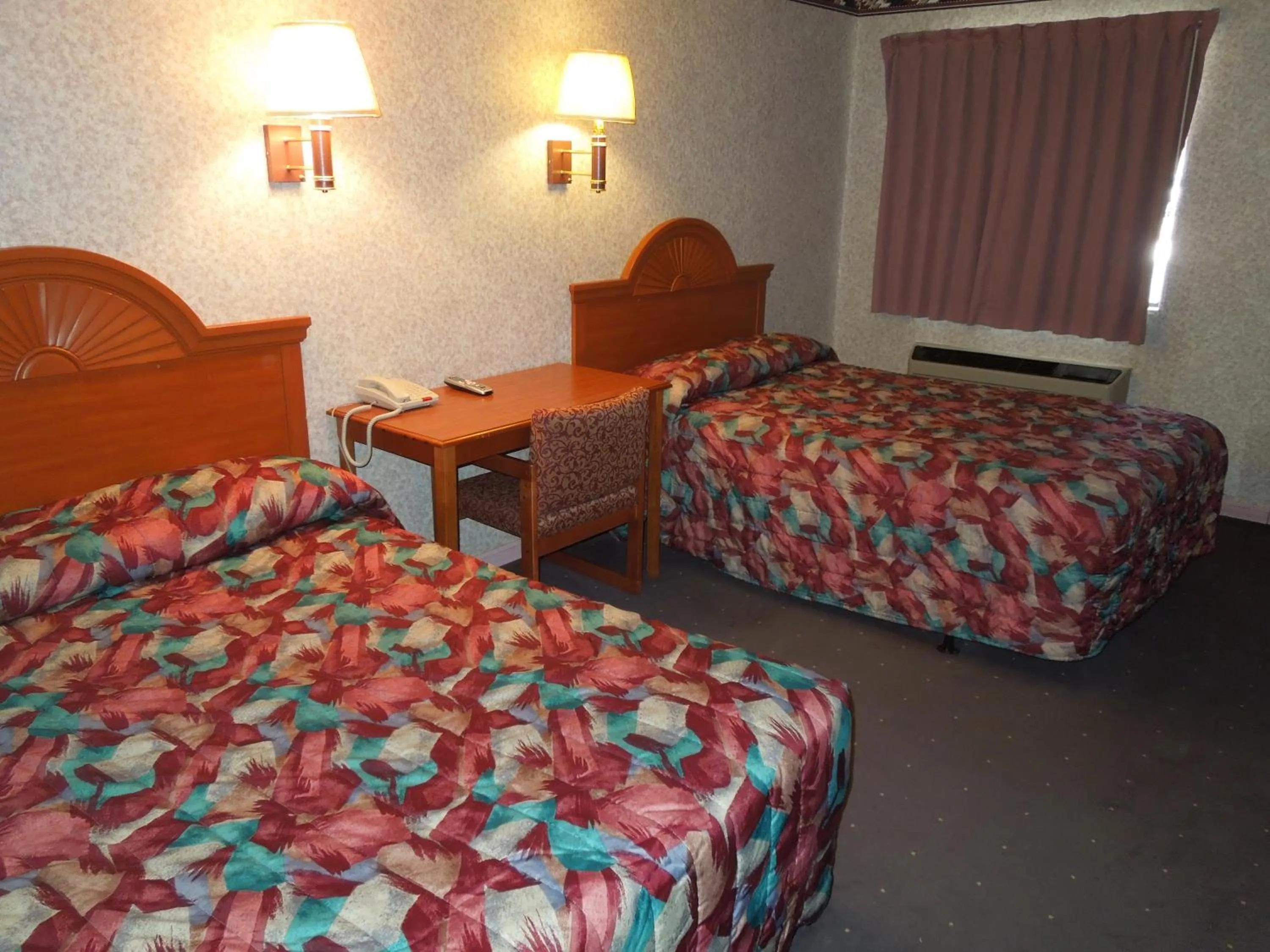 Bed in Red Carpet Inn Absecon