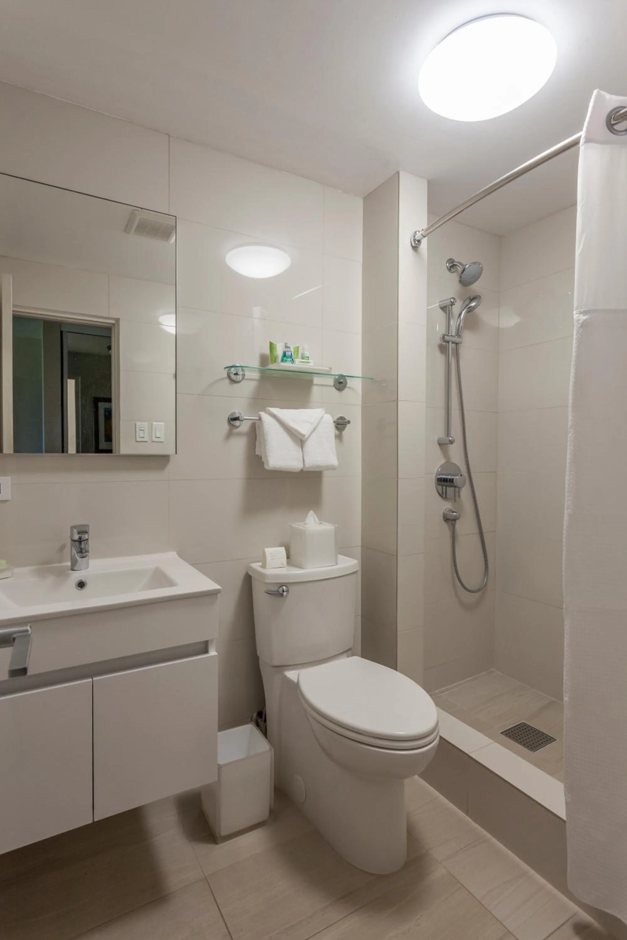 Shower in Copamarina Beach Resort & Spa