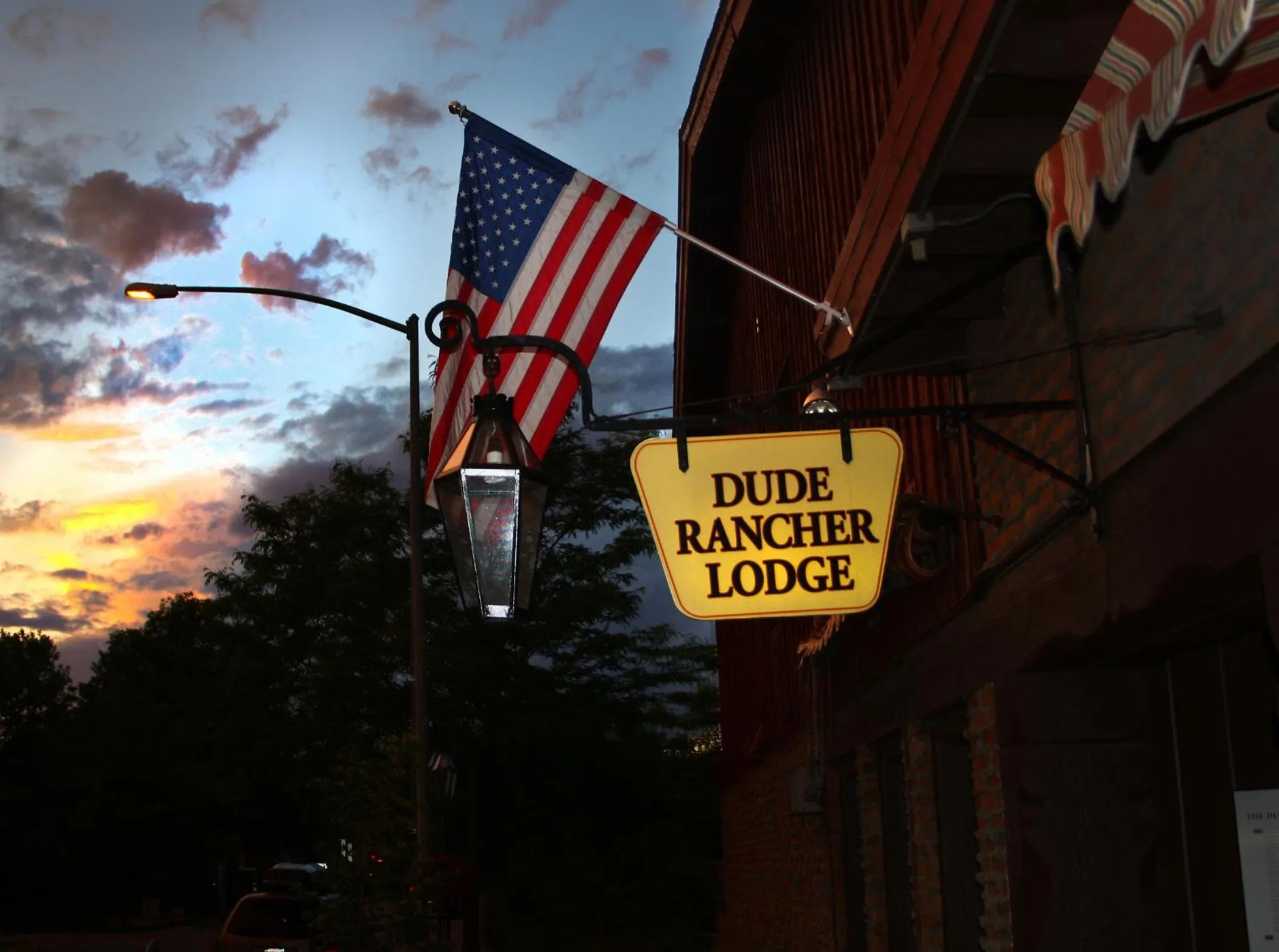 Facade/entrance in Dude Rancher Lodge