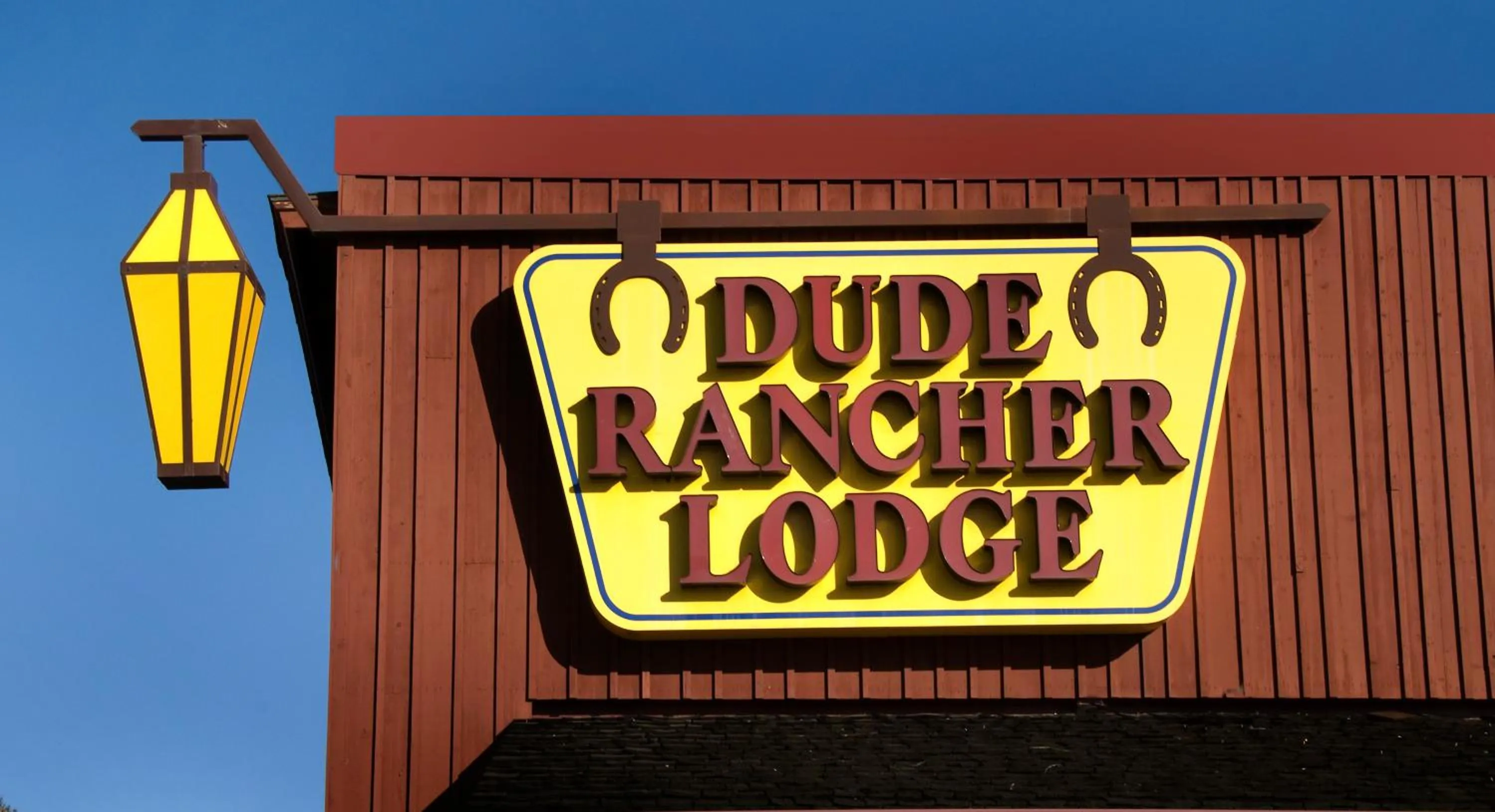 Facade/entrance in Dude Rancher Lodge