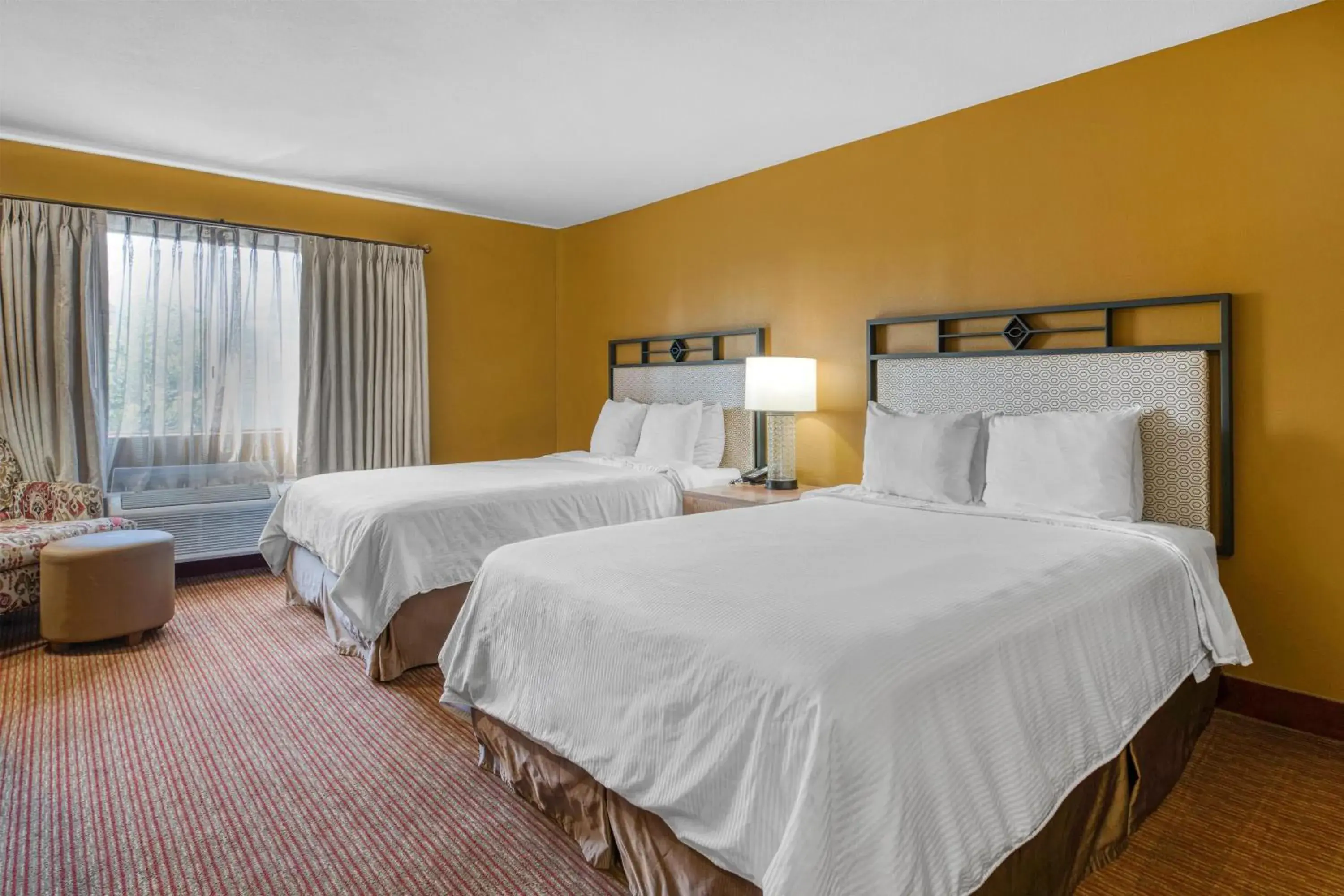 Queen Room with Two Queen Beds - Non-Smoking in SureStay Hotel by Best Western Camarillo Queen Room with Two Queen Beds - Non-Smoking in SureStay Hotel by Best Western Camarillo