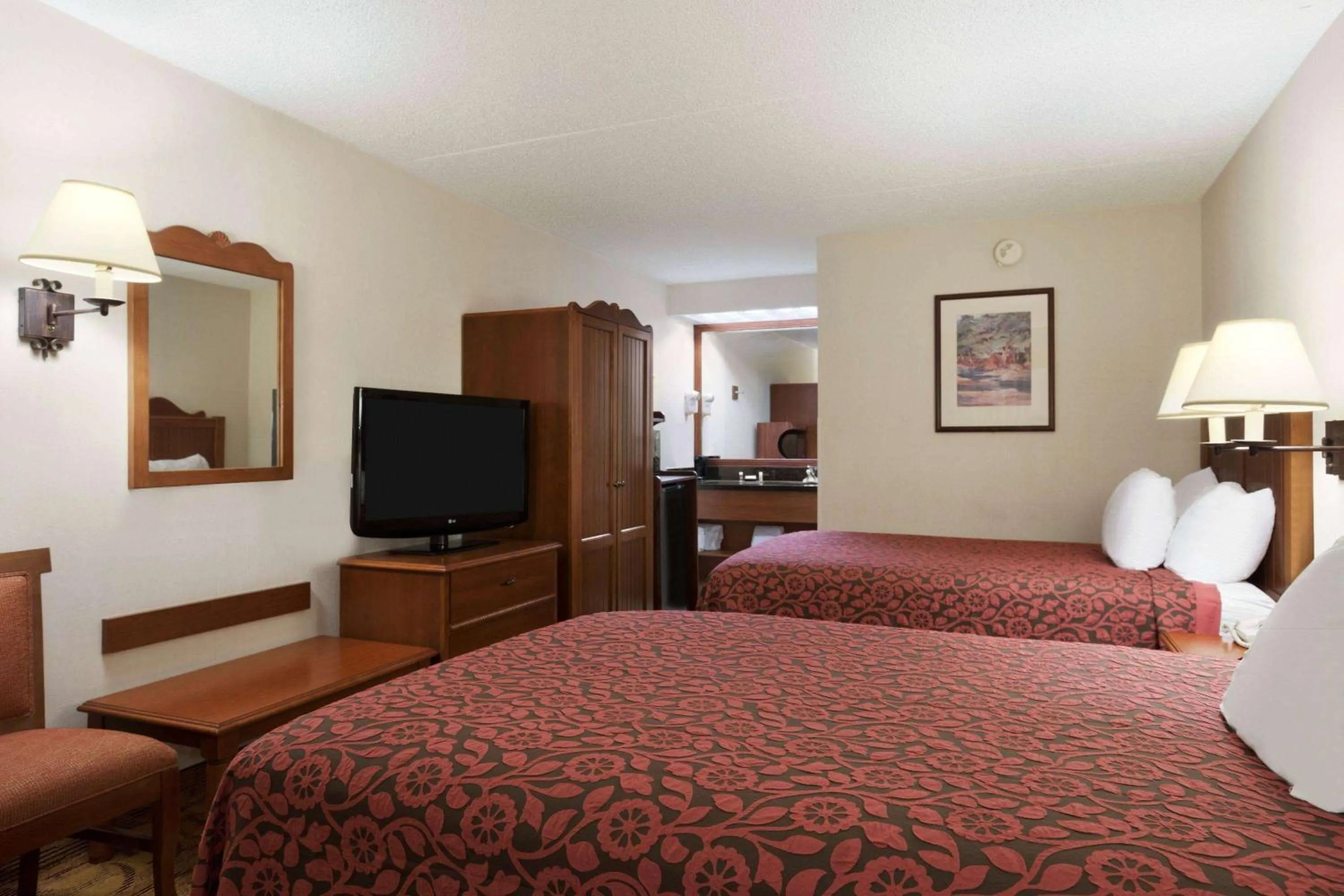 Photo of the whole room, Bed in Days Inn by Wyndham Las Cruces