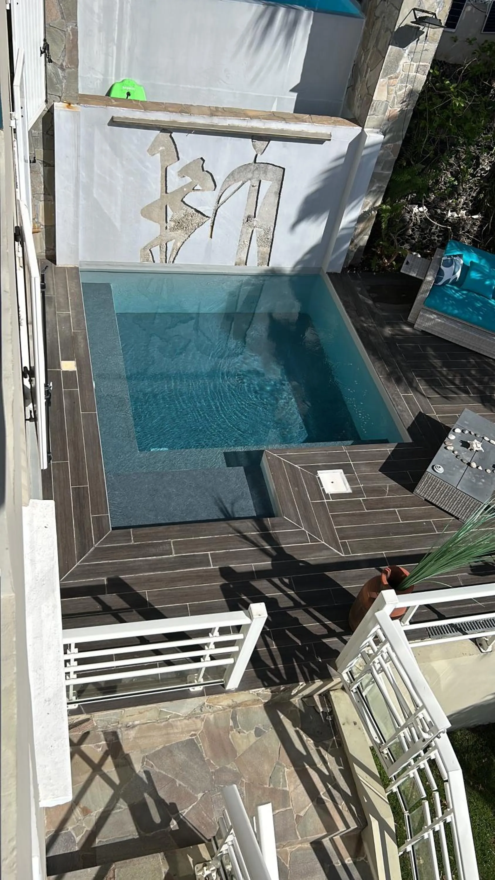 Pool view in Alyzes Diamant