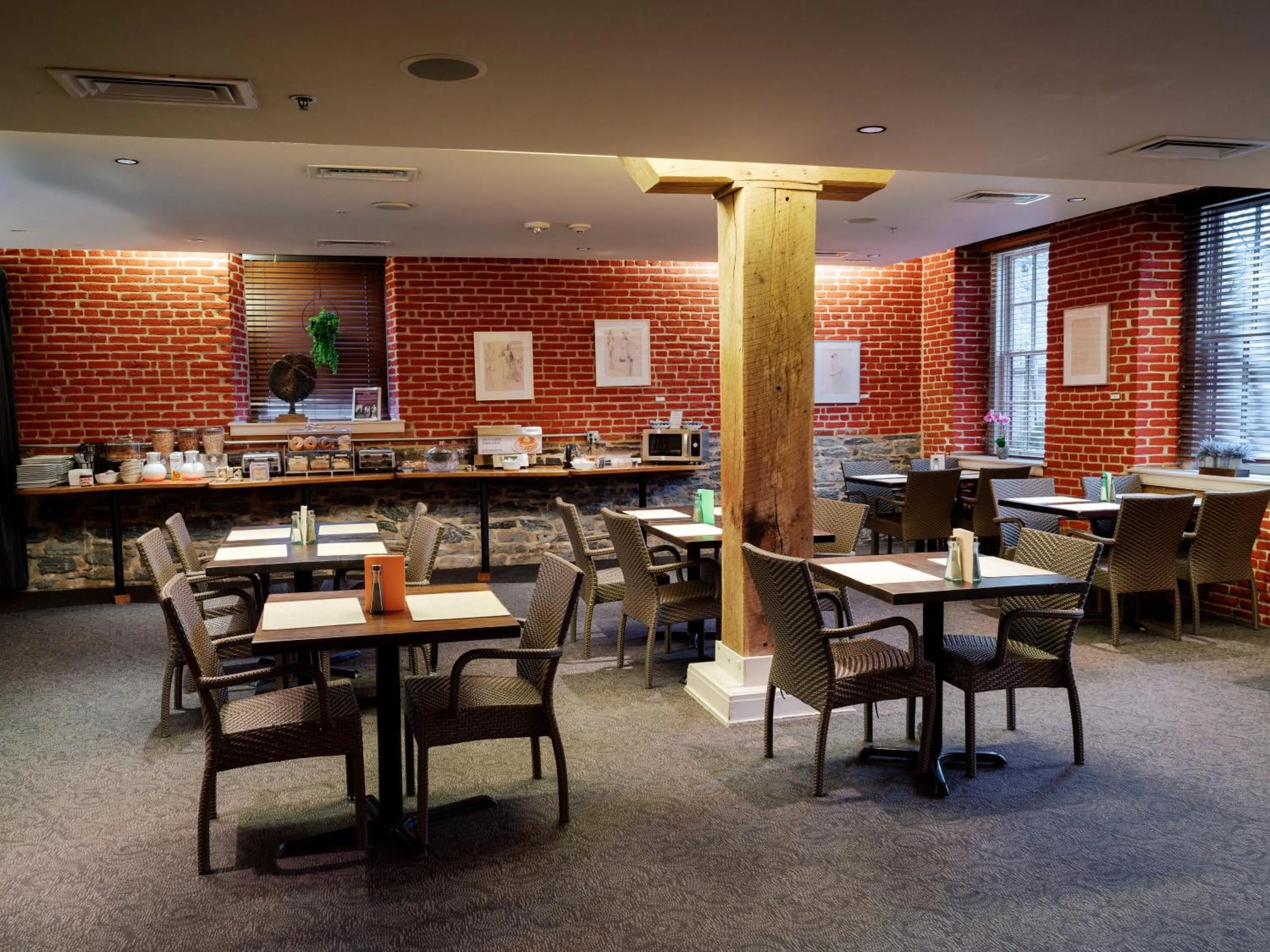 Breakfast in Lancaster Arts Hotel