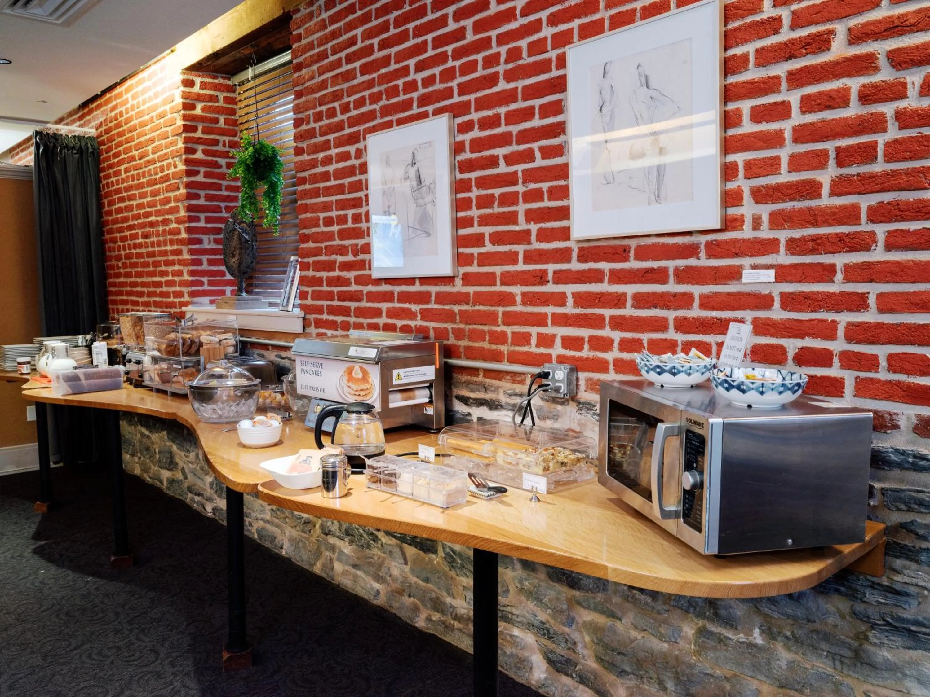 Breakfast in Lancaster Arts Hotel