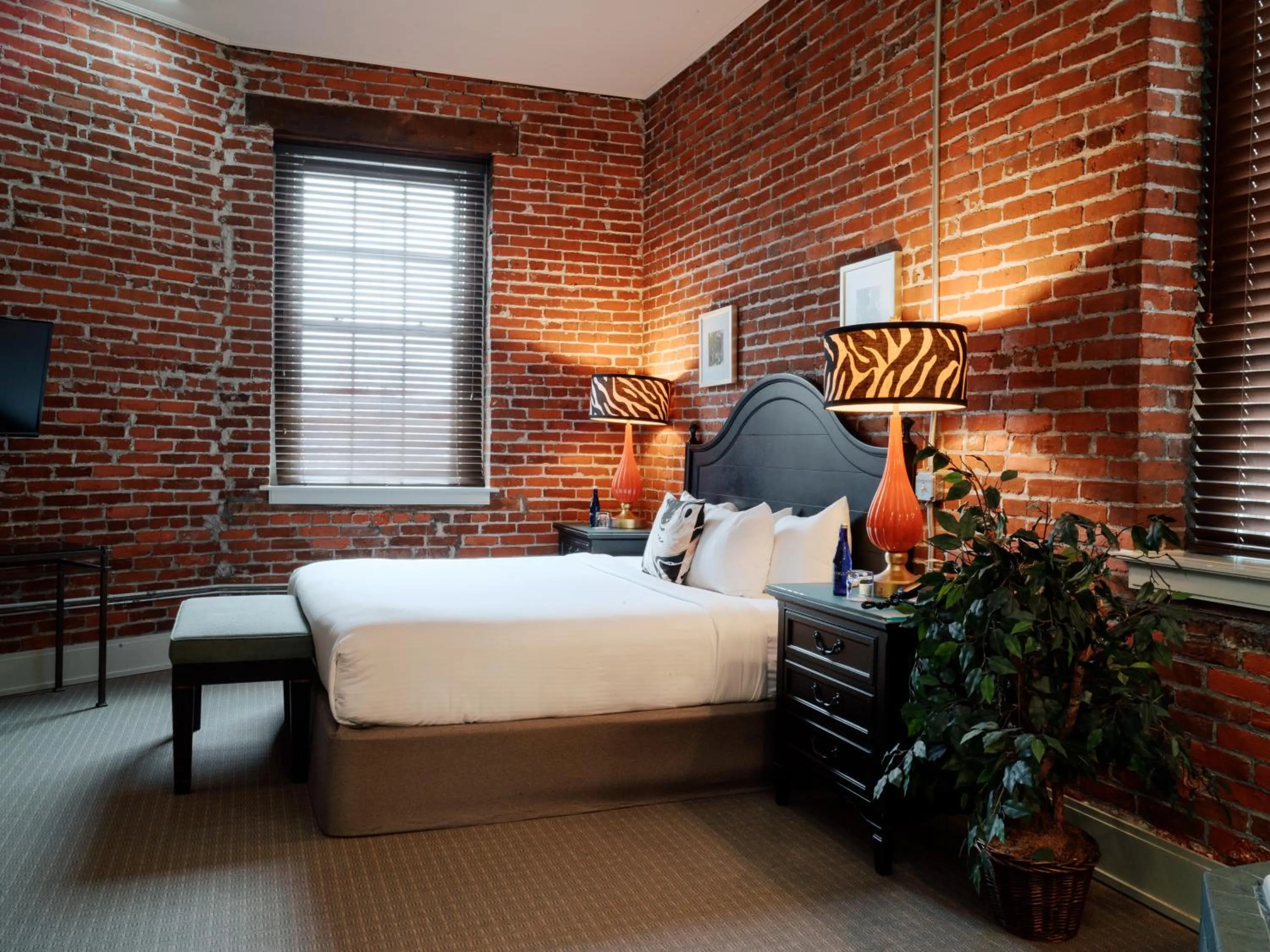 Bedroom, Bed in Lancaster Arts Hotel