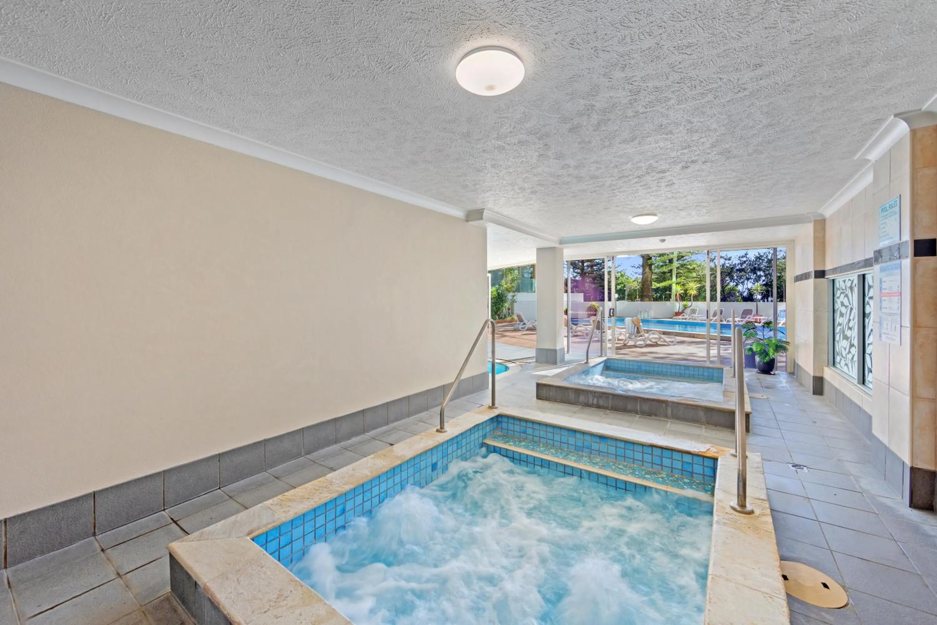 Spa and wellness centre/facilities in Pacific Regis Beachfront Holiday Apartments