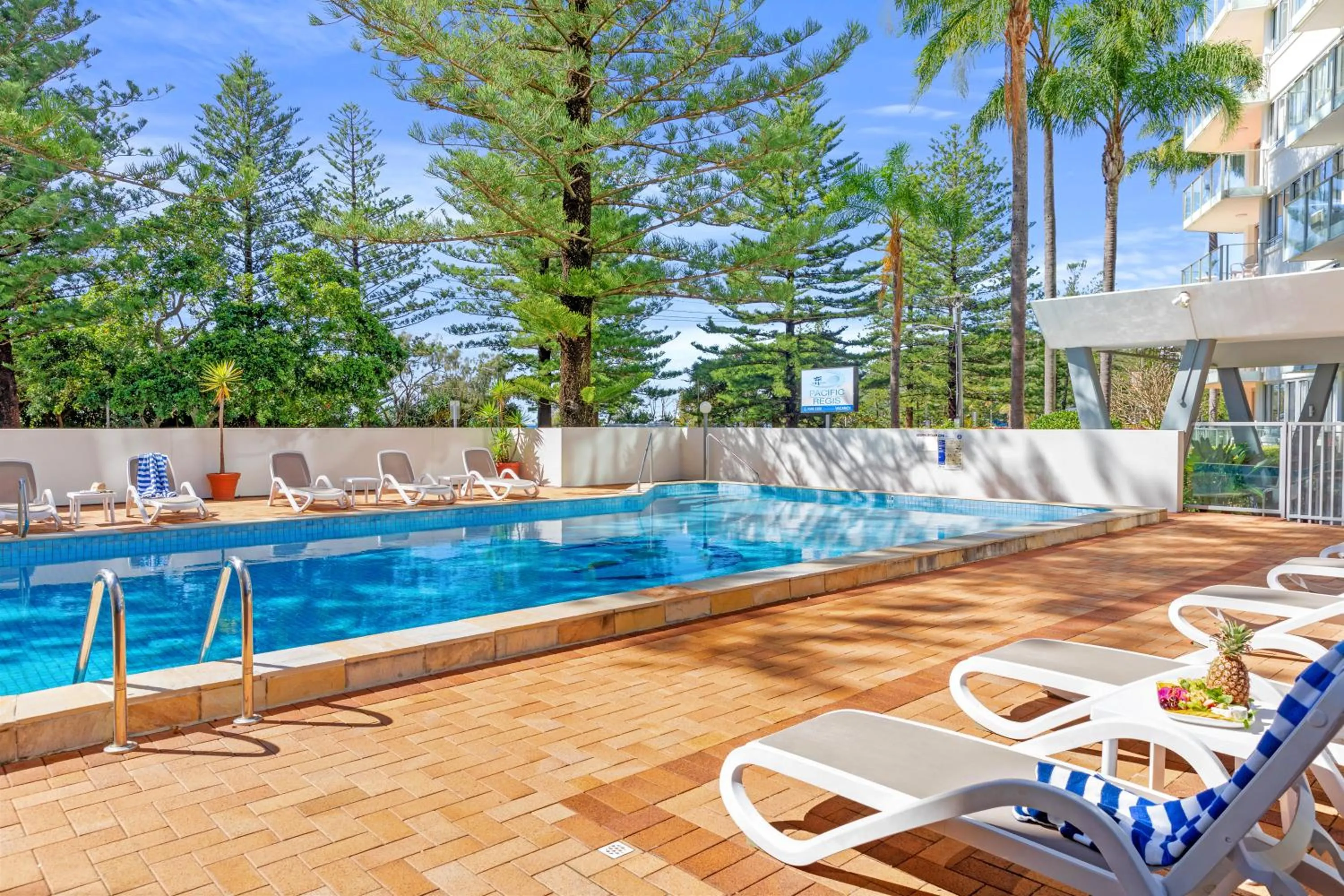 Day in Pacific Regis Beachfront Holiday Apartments