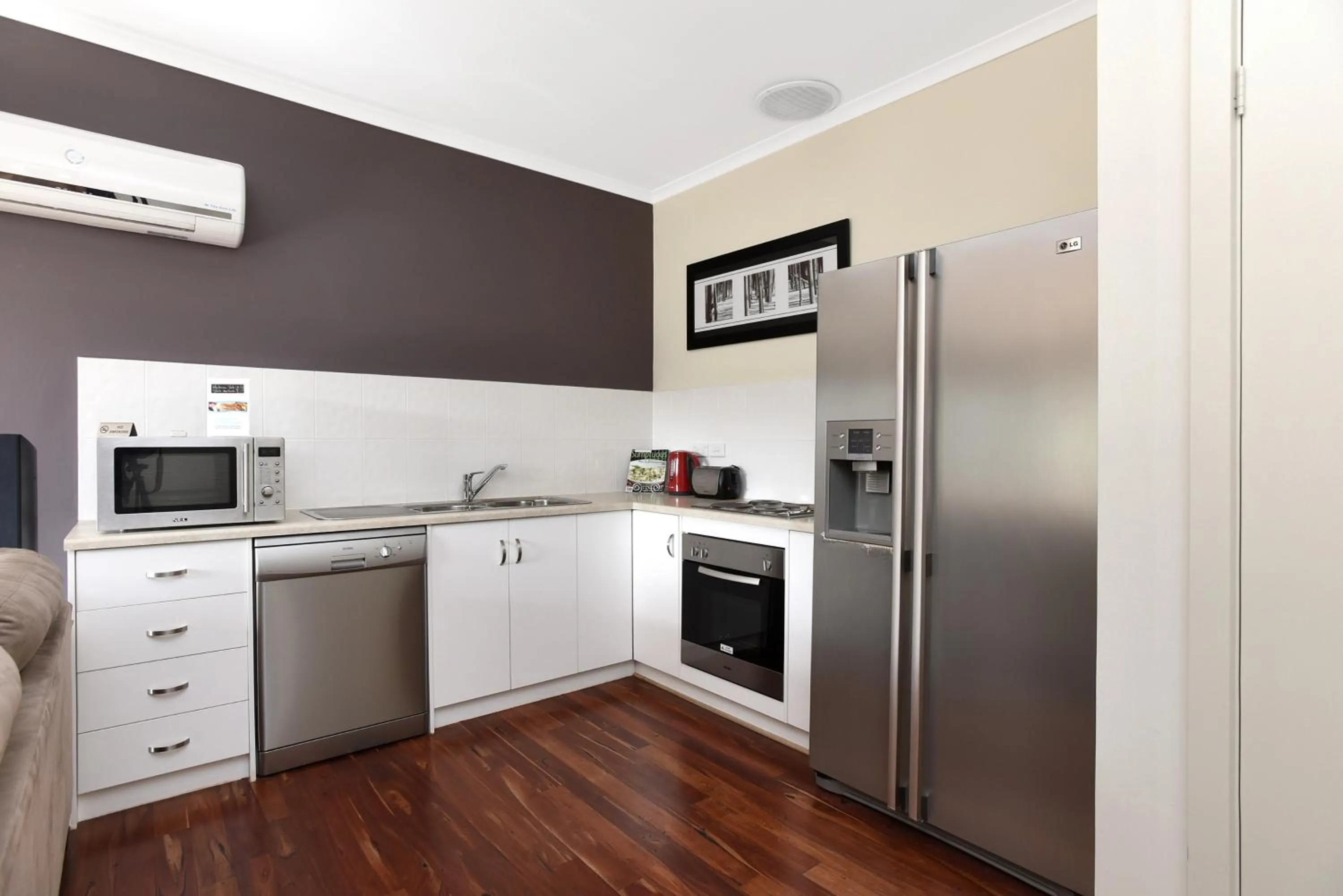 Kitchen or kitchenette in McLaren Vale Studio Apartments