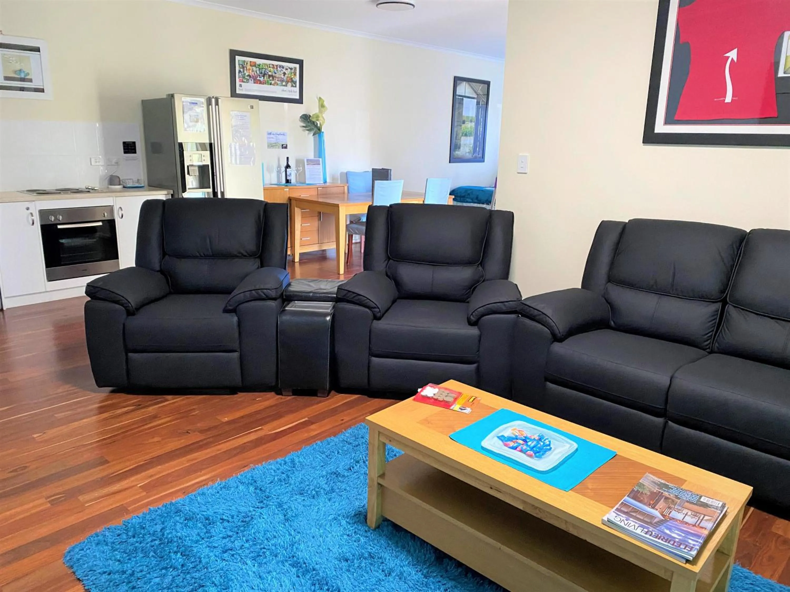 TV and multimedia in McLaren Vale Studio Apartments