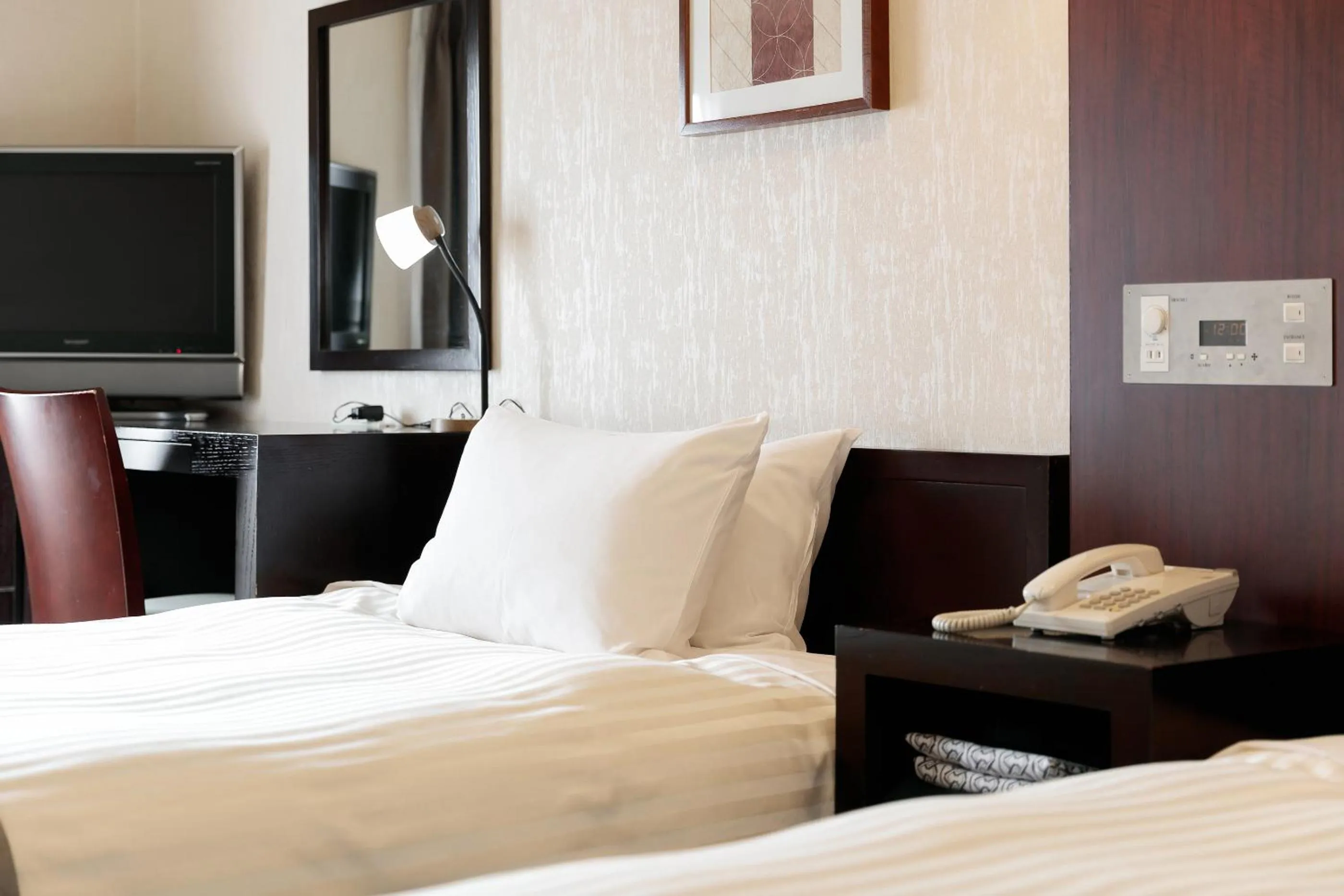 Bed in Nara Royal Hotel