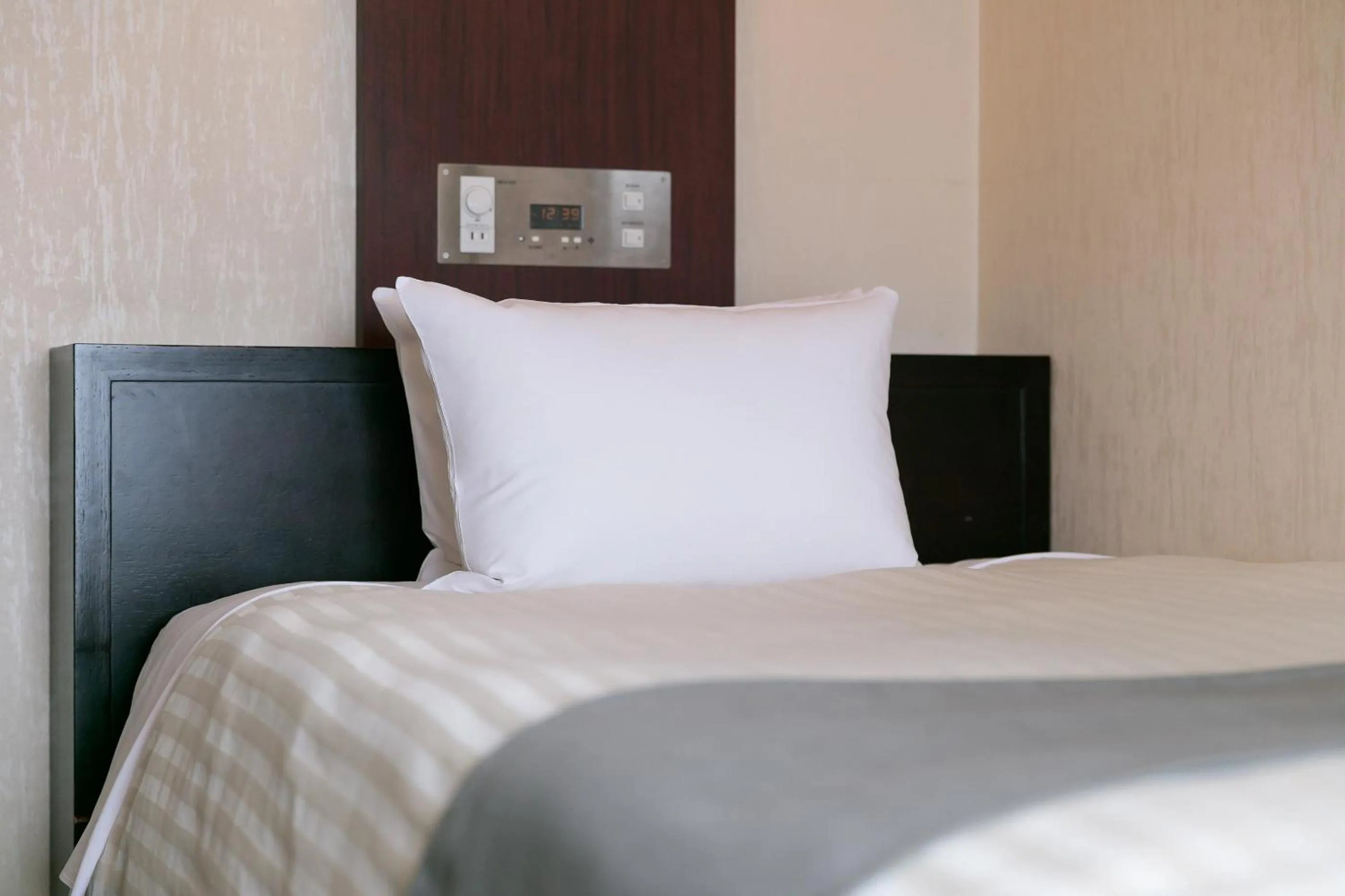 Bed in Nara Royal Hotel