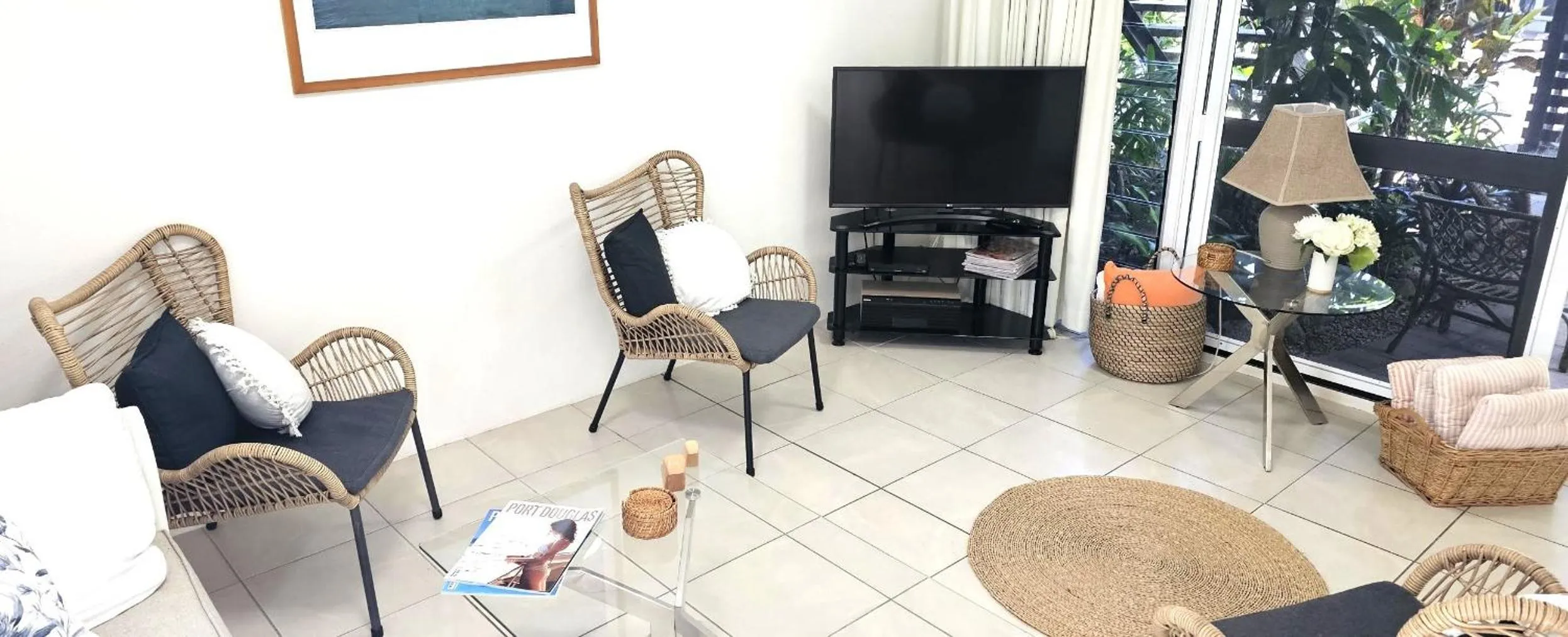 Living room in Mango Tree Holiday Apartments