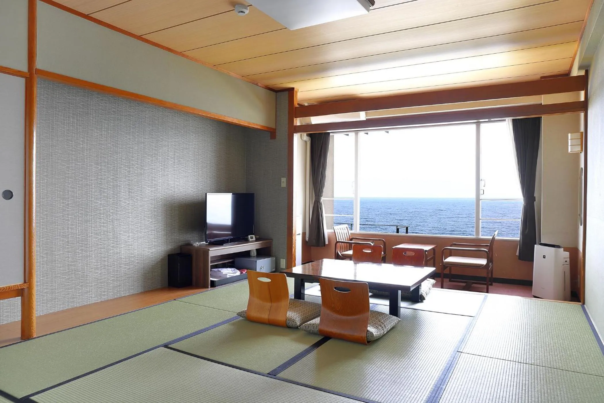 Photo of the whole room in Ooedo Onsen Monogatari Beppu Seifu
