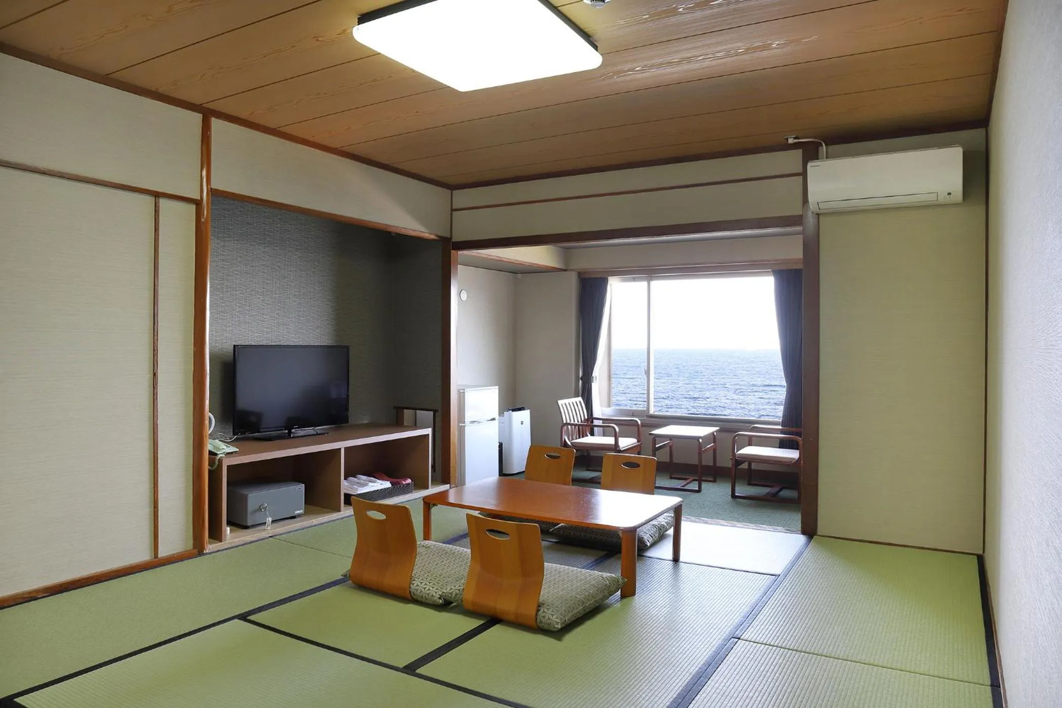 Photo of the whole room in Ooedo Onsen Monogatari Beppu Seifu