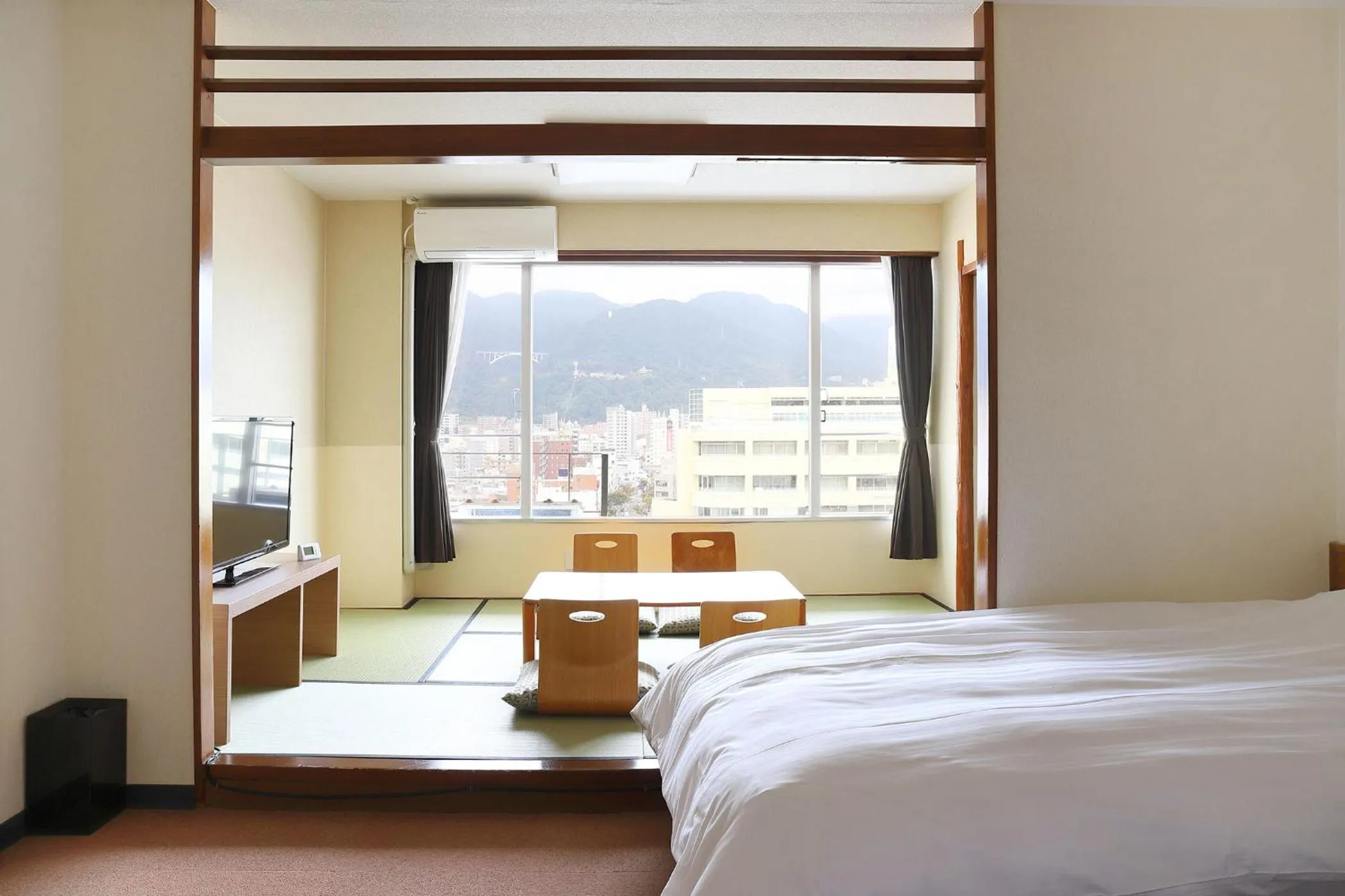Photo of the whole room, Bed in Ooedo Onsen Monogatari Beppu Seifu
