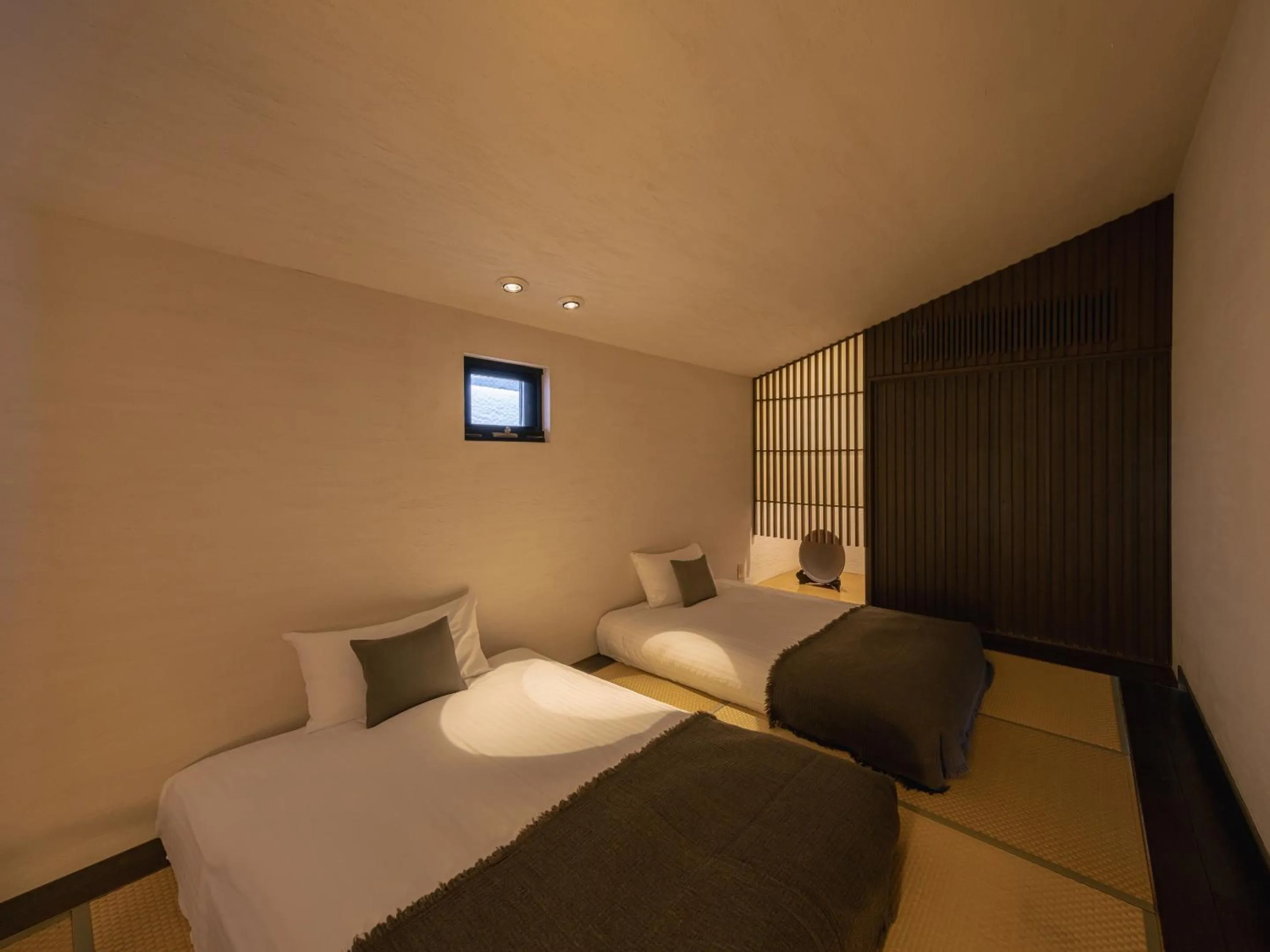 Bedroom, Bed in OTARU RETREAT by Onko Chishin