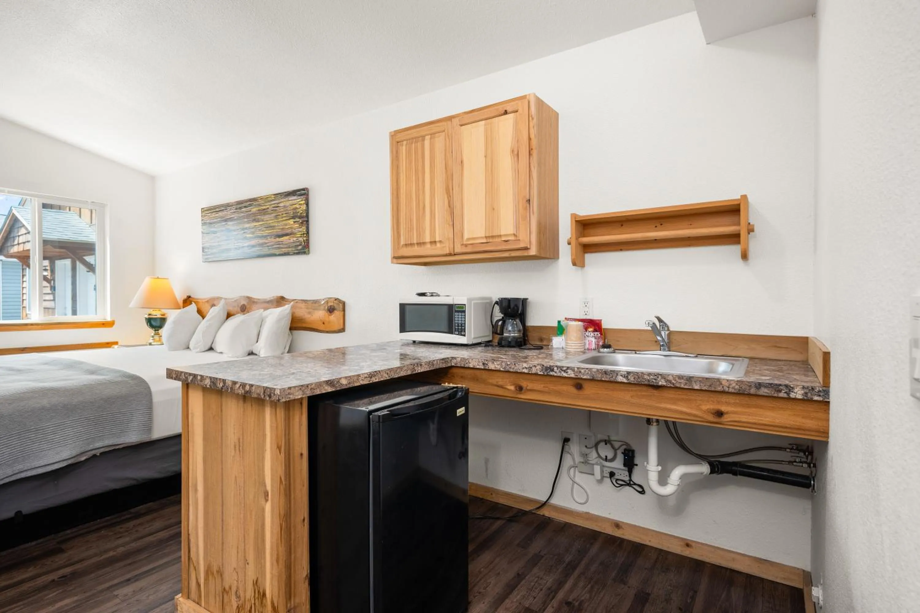 Bedroom, Bed in Moose Inn