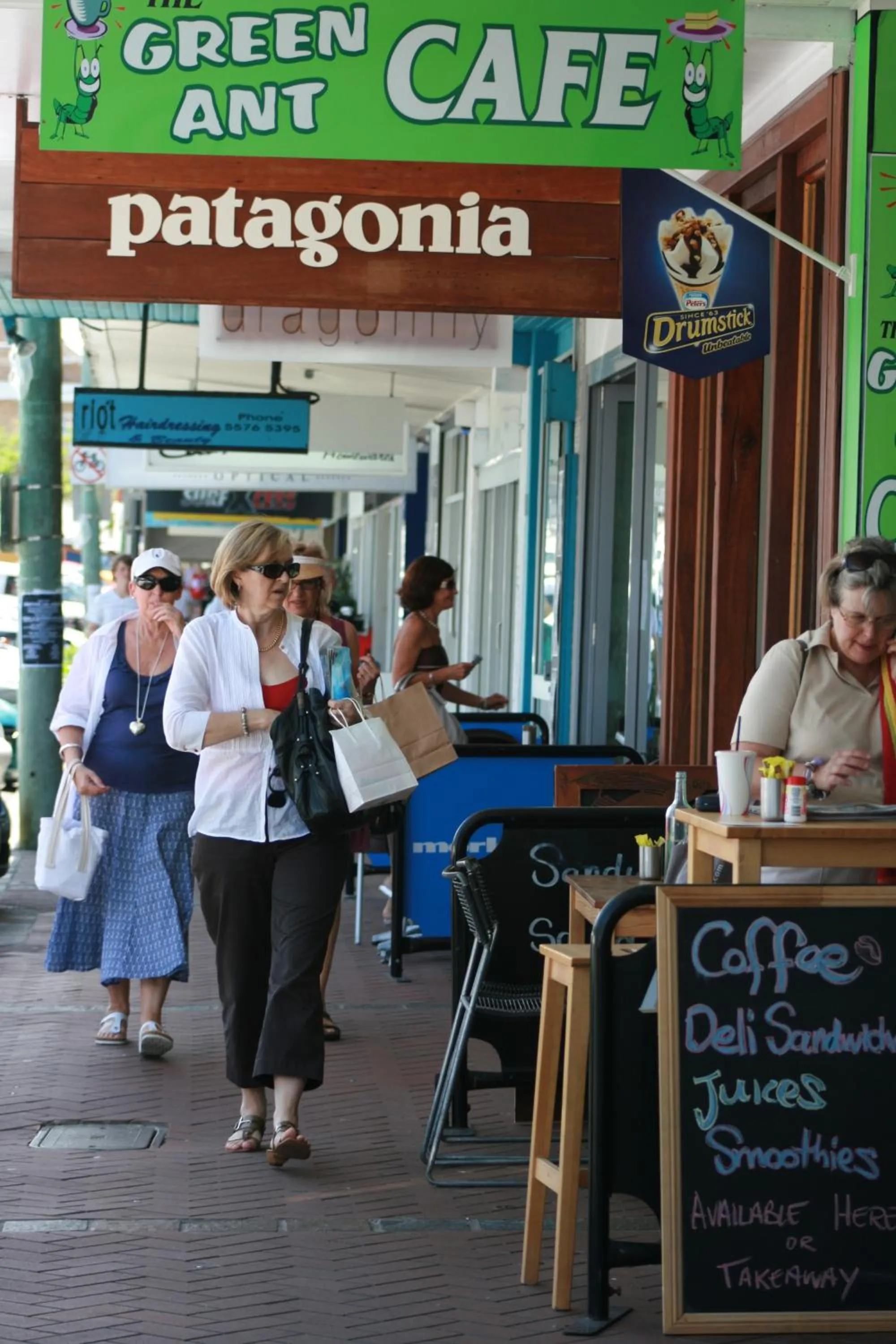 Area and facilities in Wyuna Beachfront Holiday Apartments