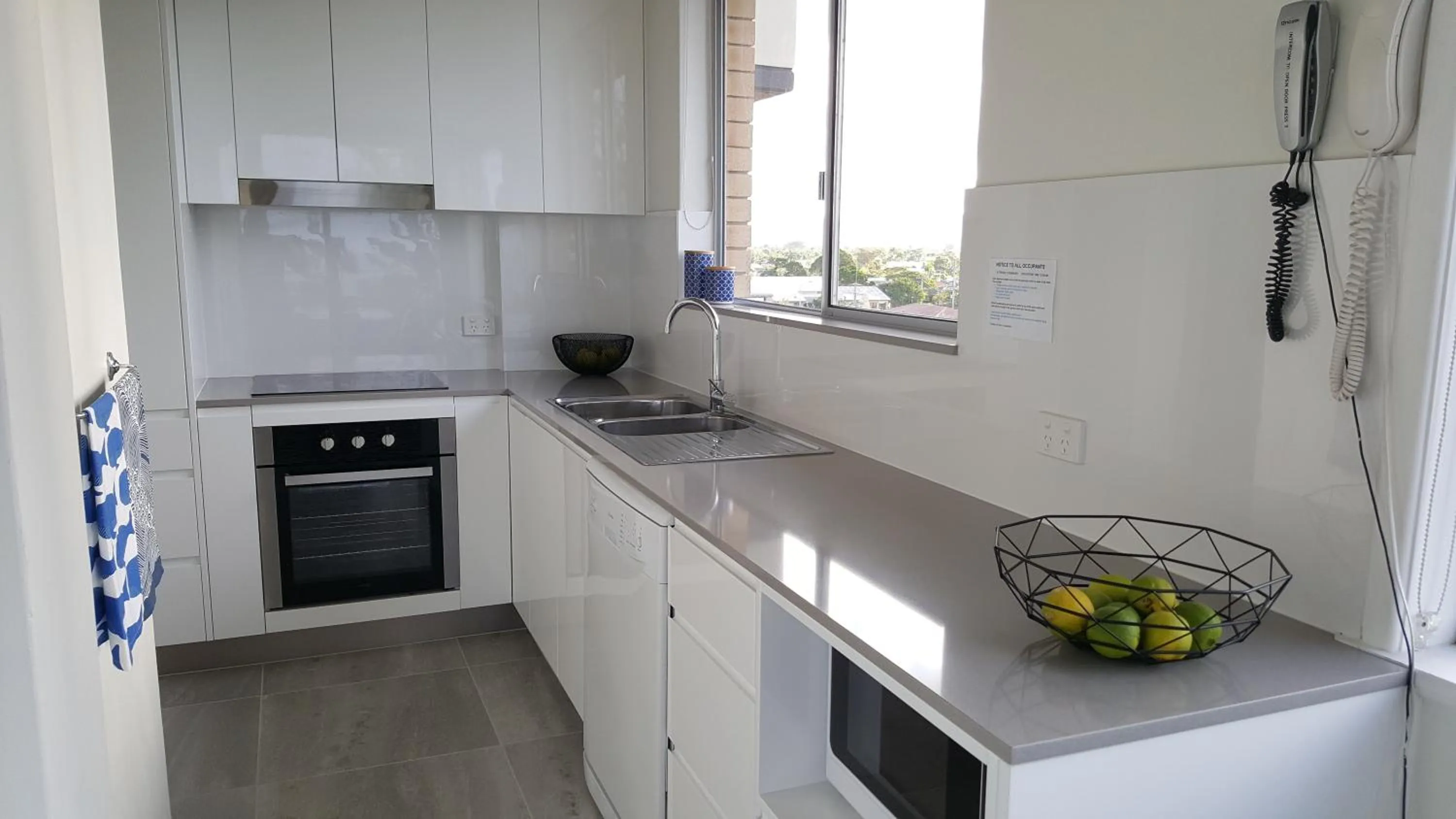 Kitchen or kitchenette in Wyuna Beachfront Holiday Apartments