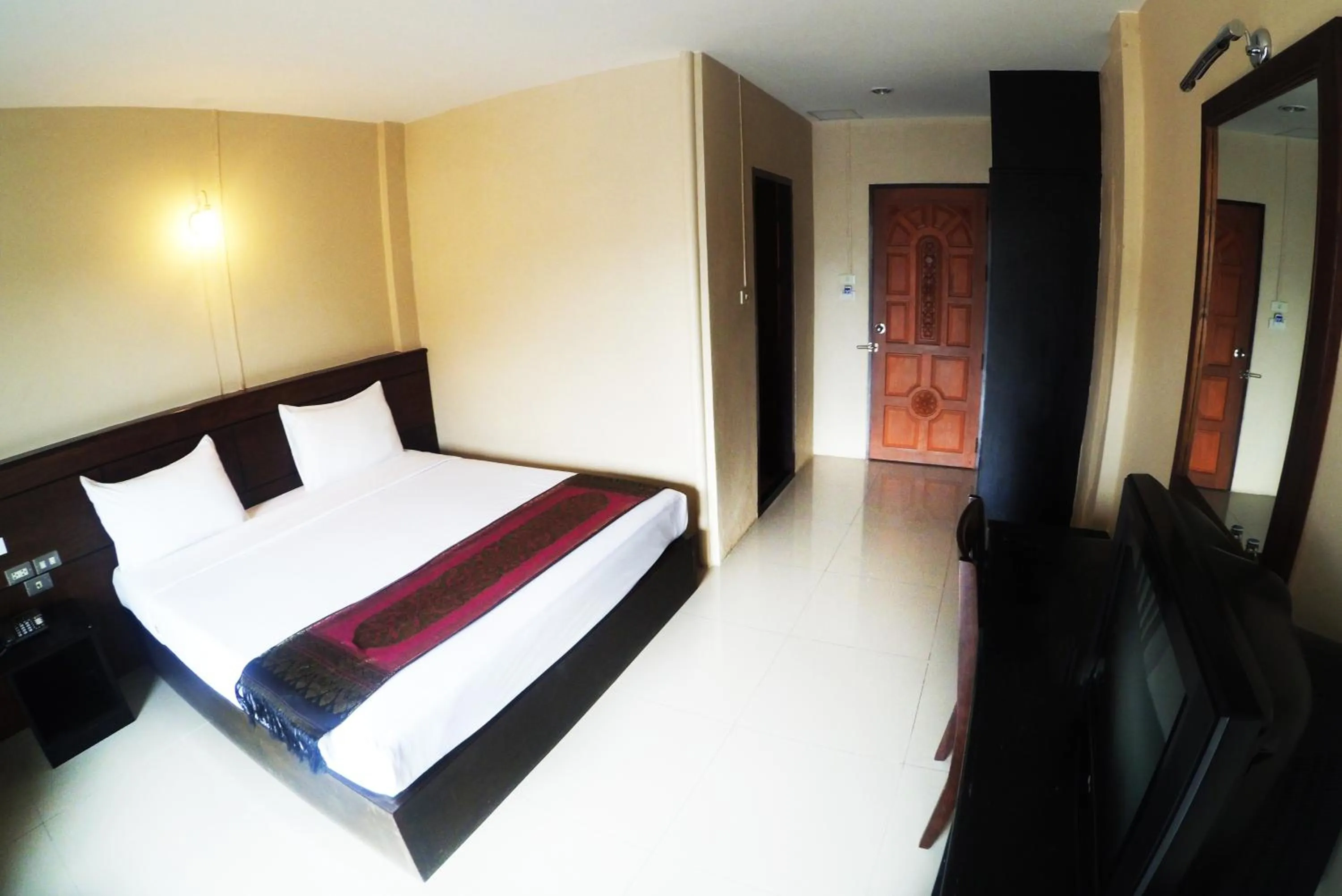 Photo of the whole room, Bed in Chiangkhong Green Inn Resident