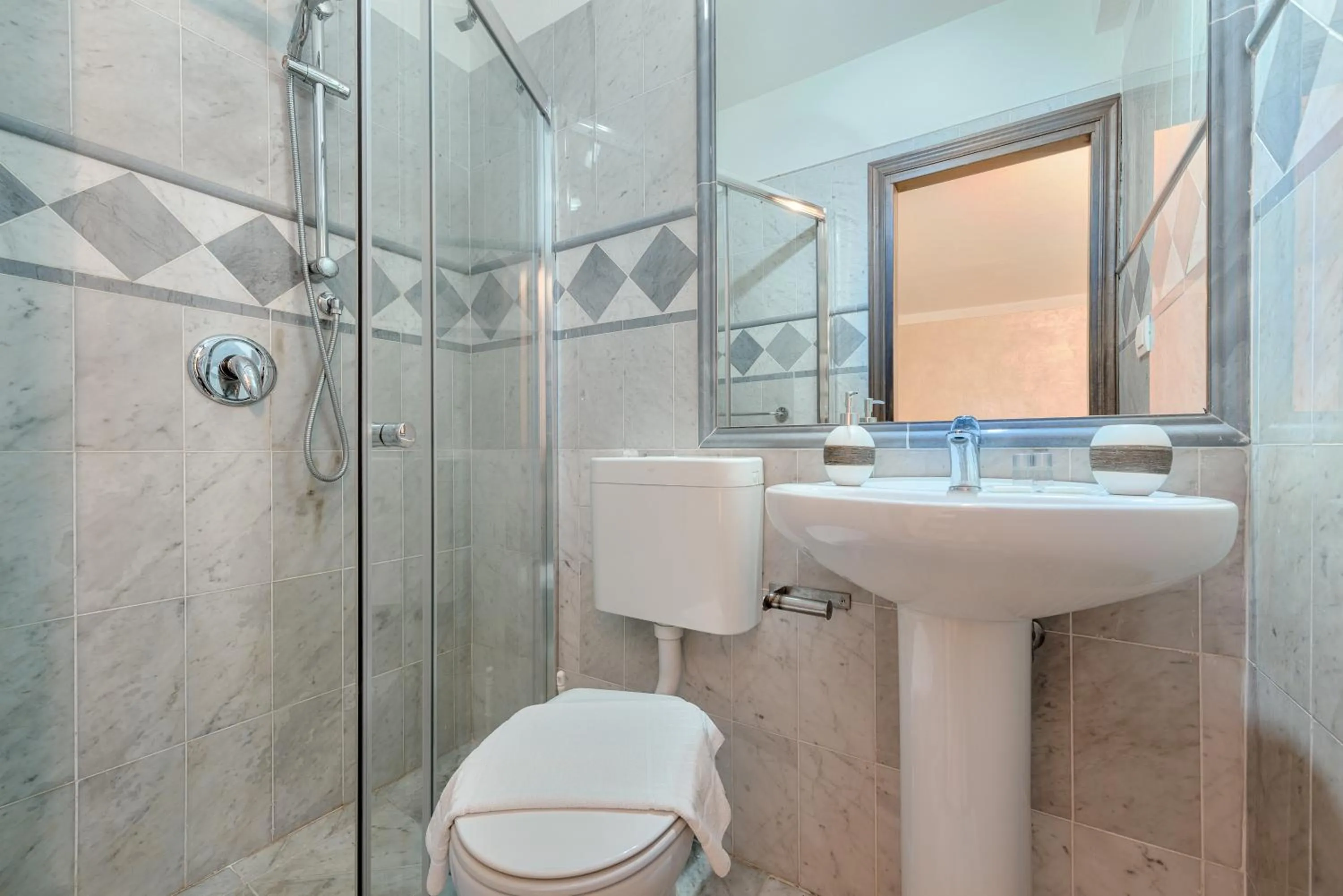 Shower in Santo Spirito Frescos by Mmega