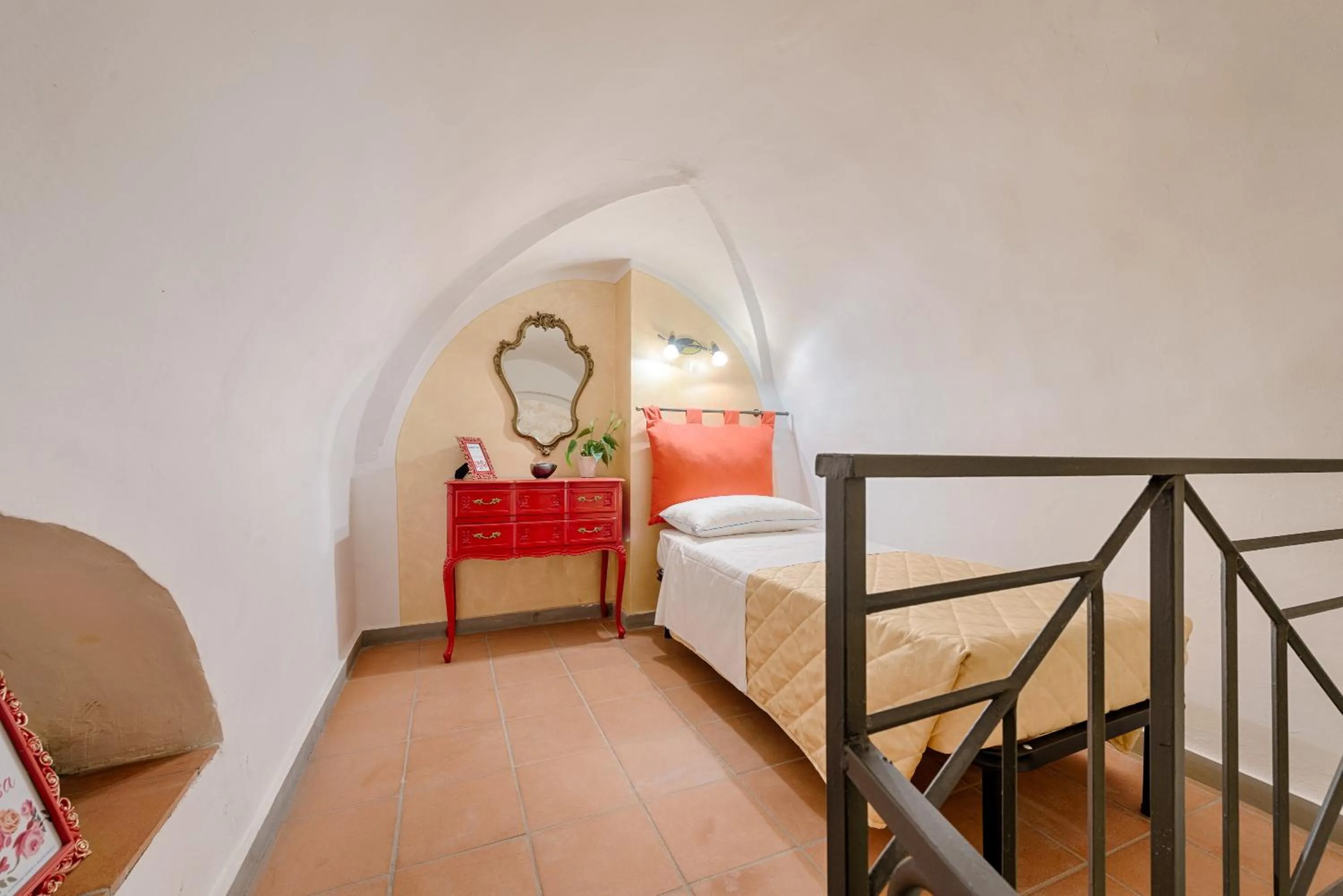Bed in Santo Spirito Frescos by Mmega