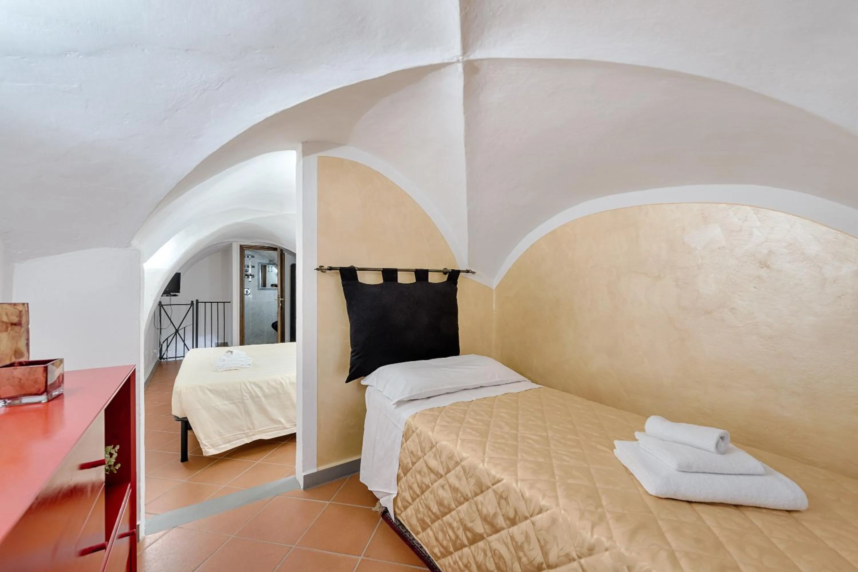 Bed in Santo Spirito Frescos by Mmega