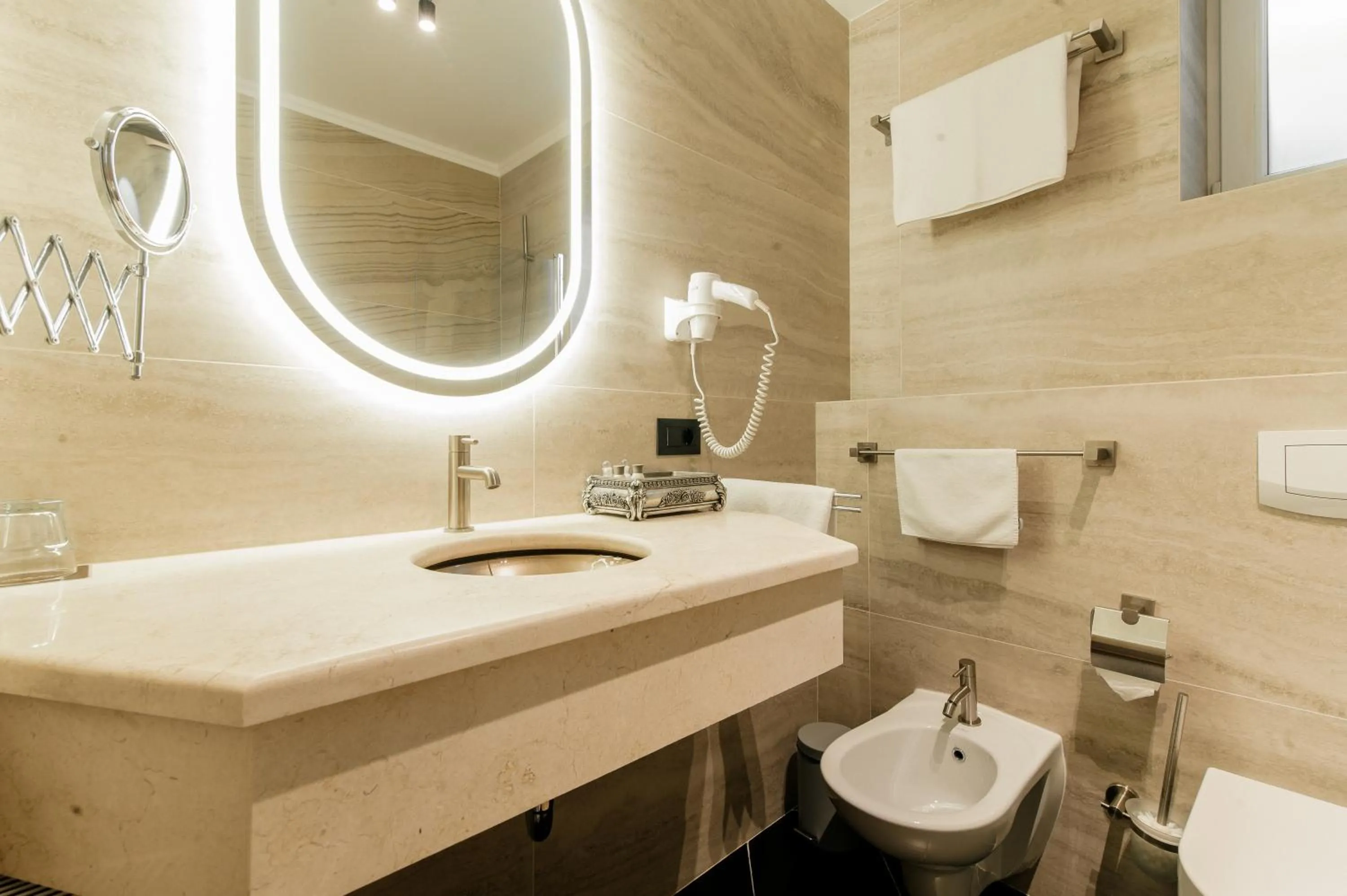 Weekend Boutique Hotel