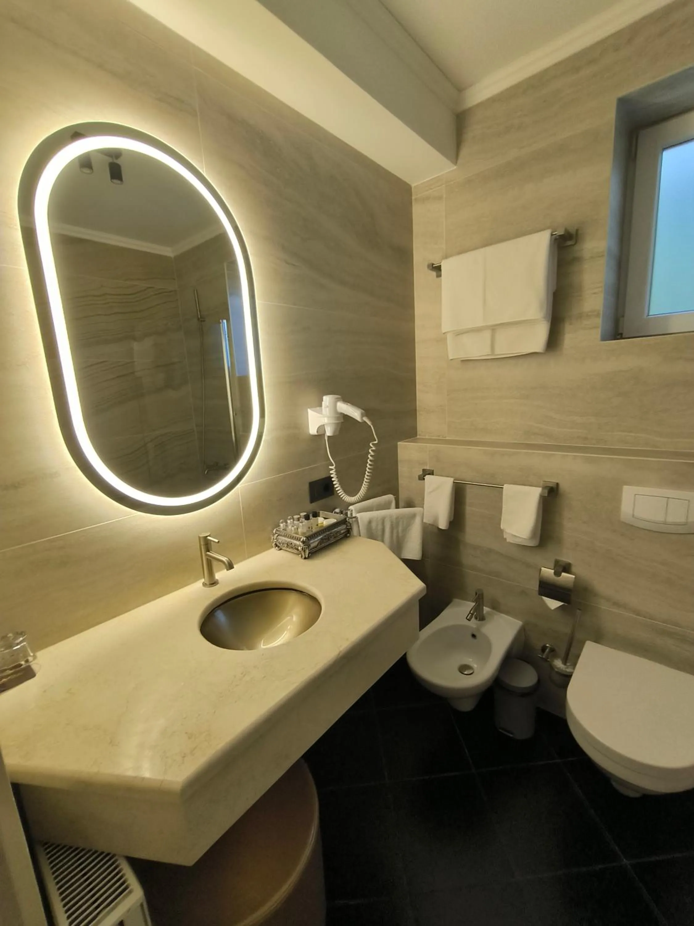 Weekend Boutique Hotel