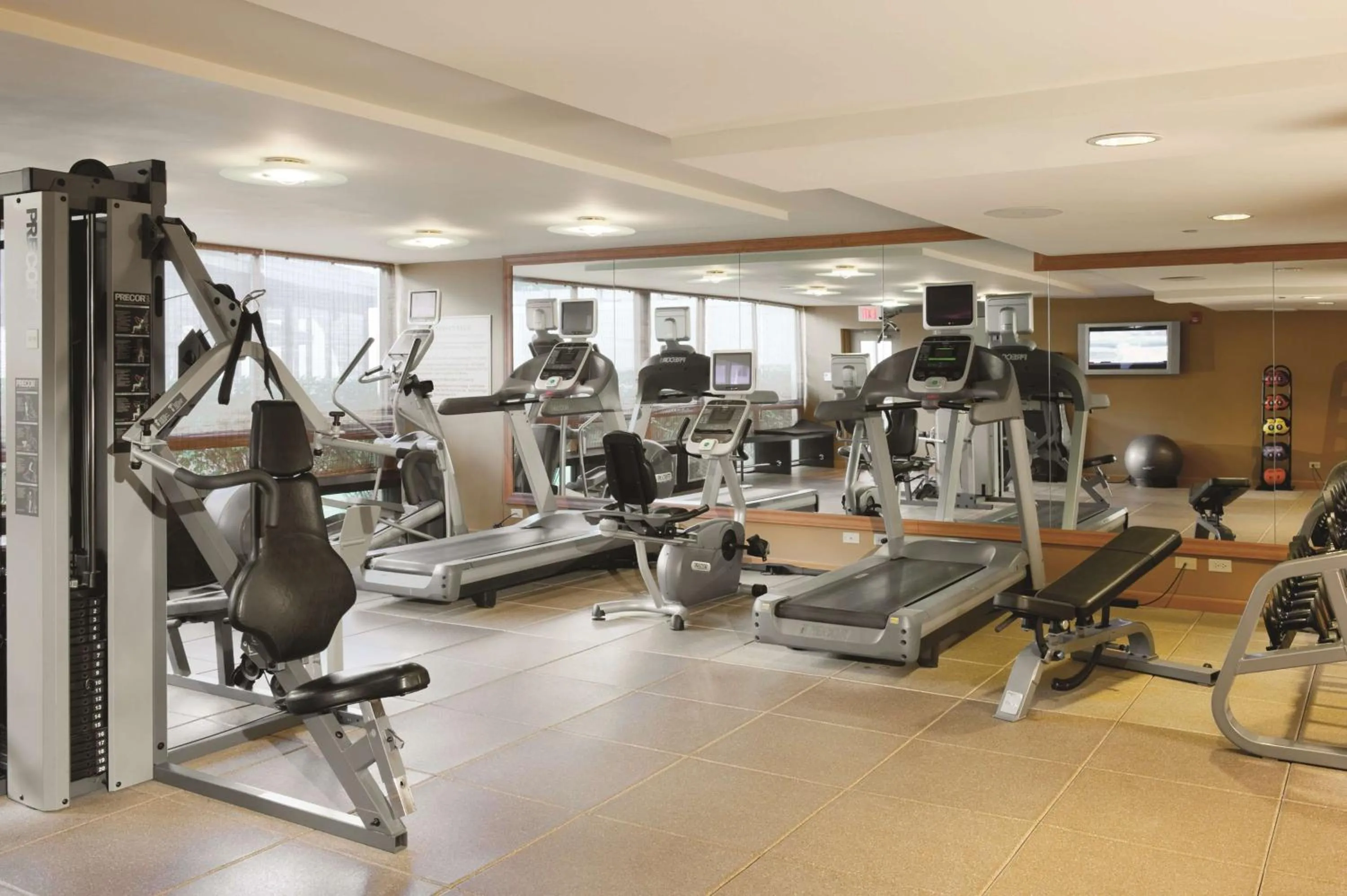 Fitness centre/facilities in DoubleTree by Hilton Chicago - Arlington Heights