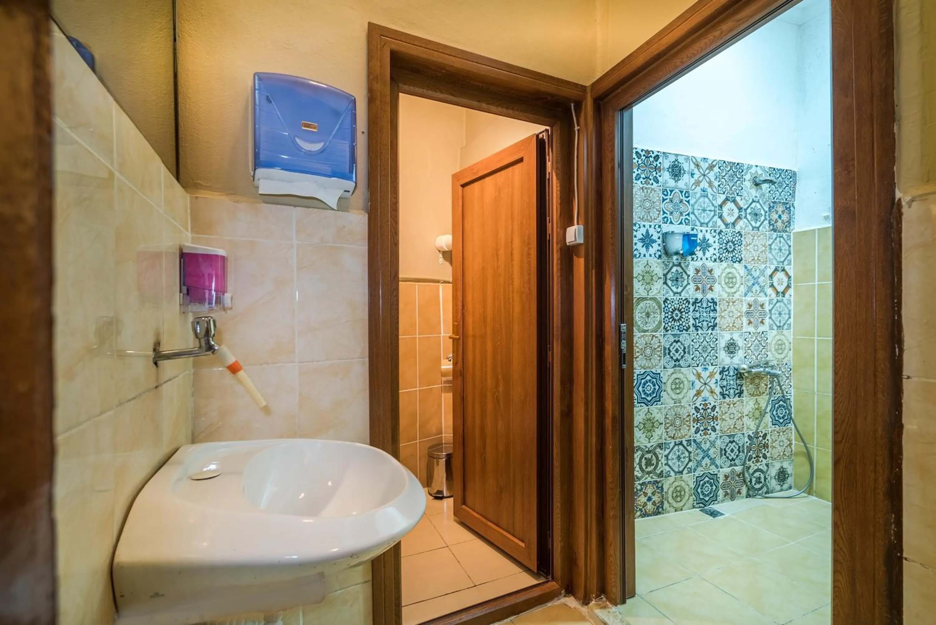 Toilet in Yeni Hotel