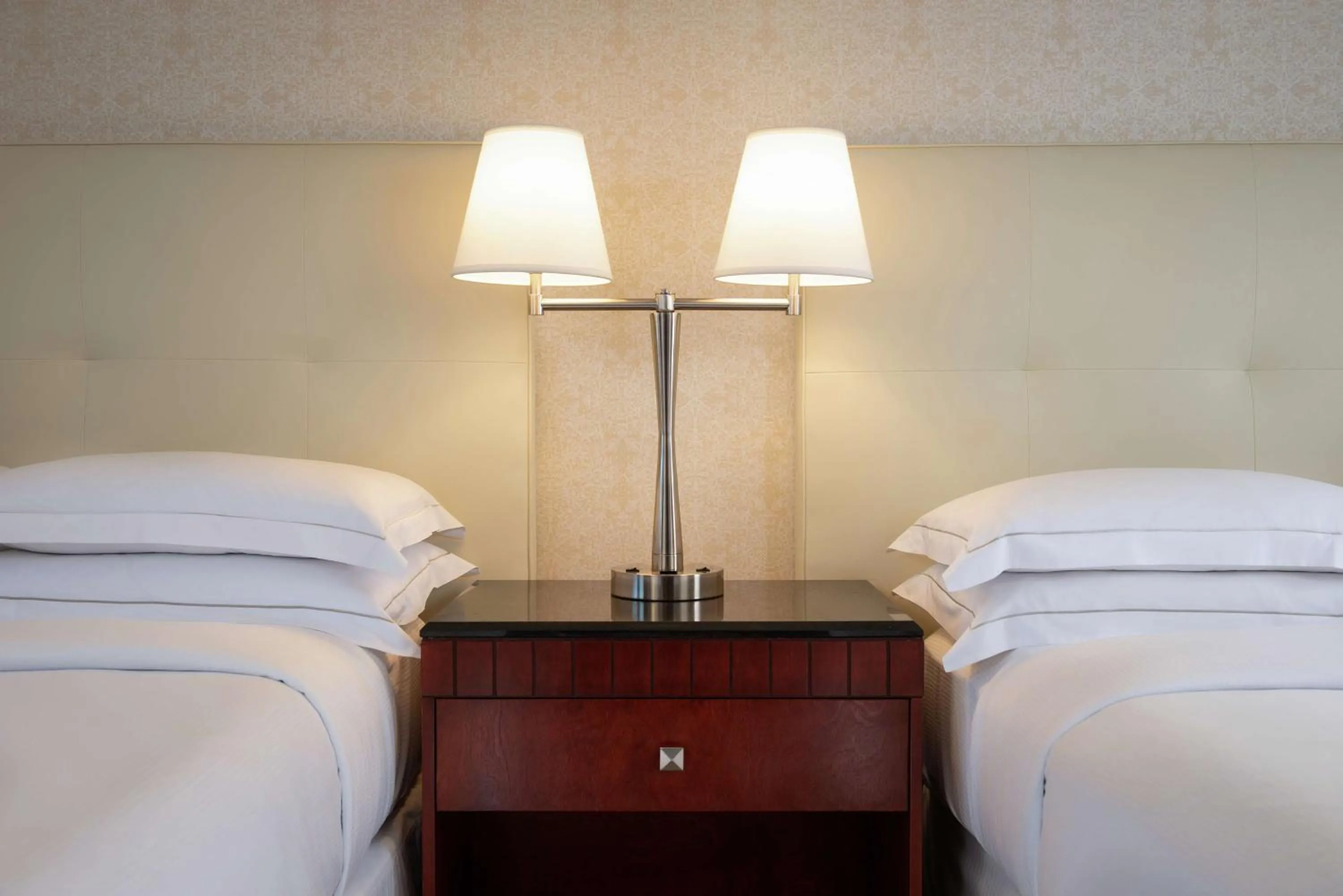 Bed in Hilton Los Angeles-Universal City