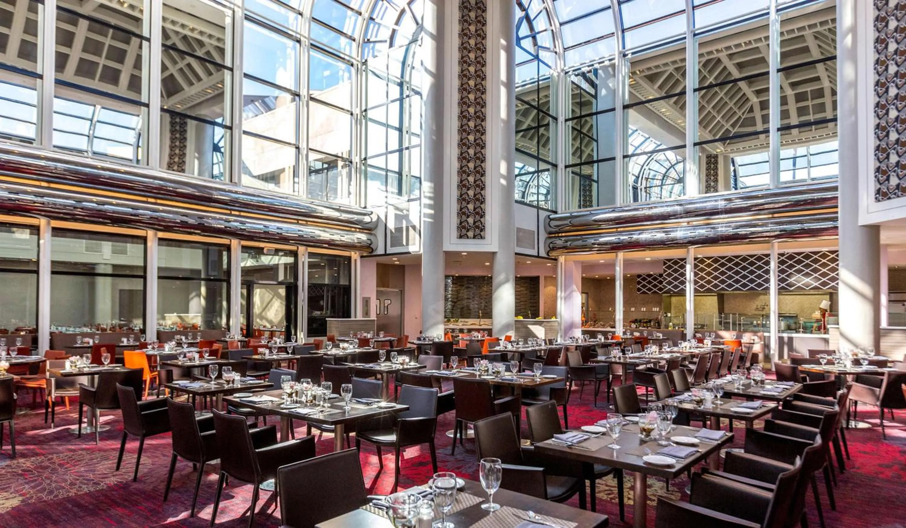 Restaurant/places to eat in Hilton Los Angeles-Universal City