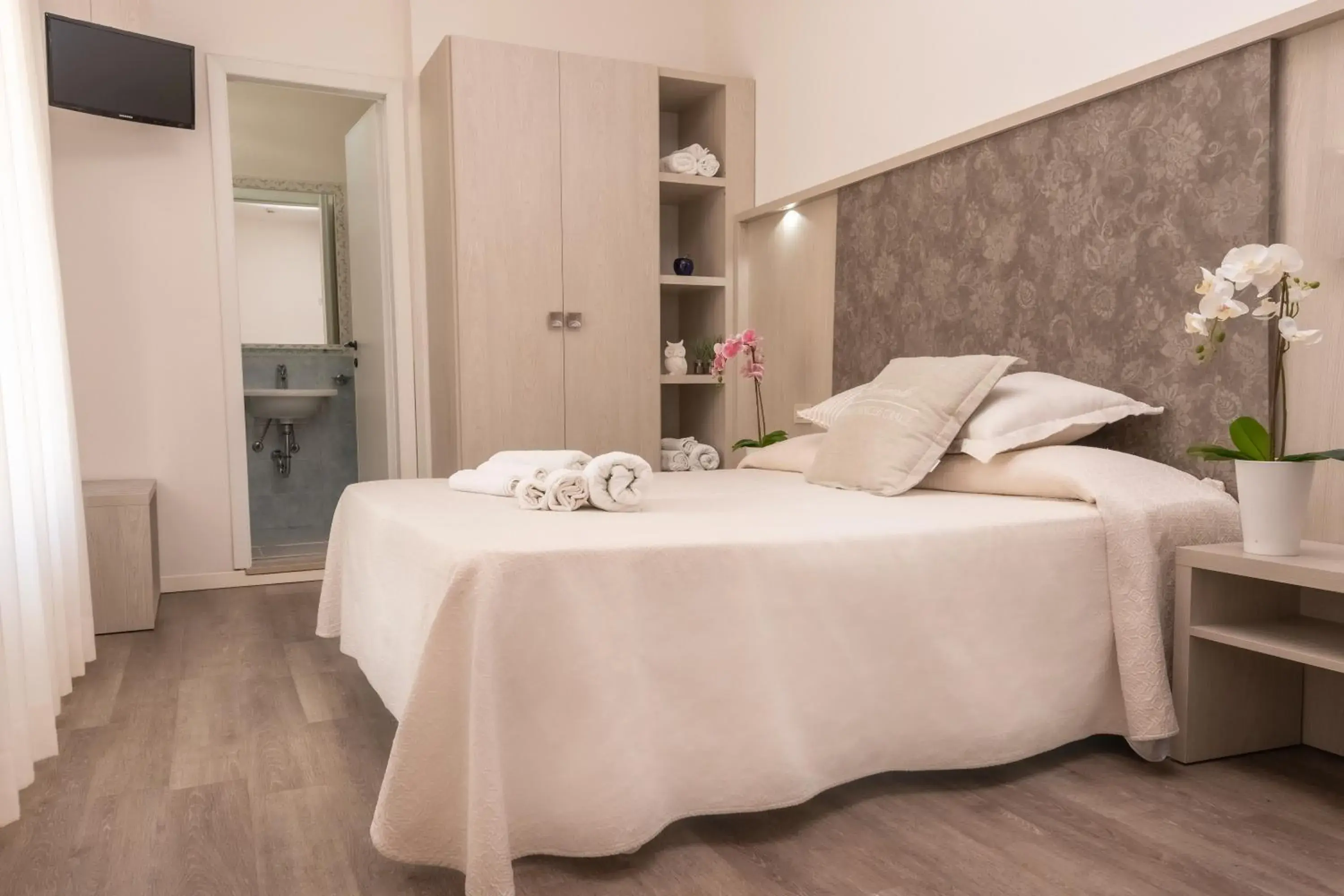 Standard Double or Twin Room with Sea View - single occupancy in Design Hotel Astra B&B Standard Double or Twin Room with Sea View - single occupancy in Design Hotel Astra B&B