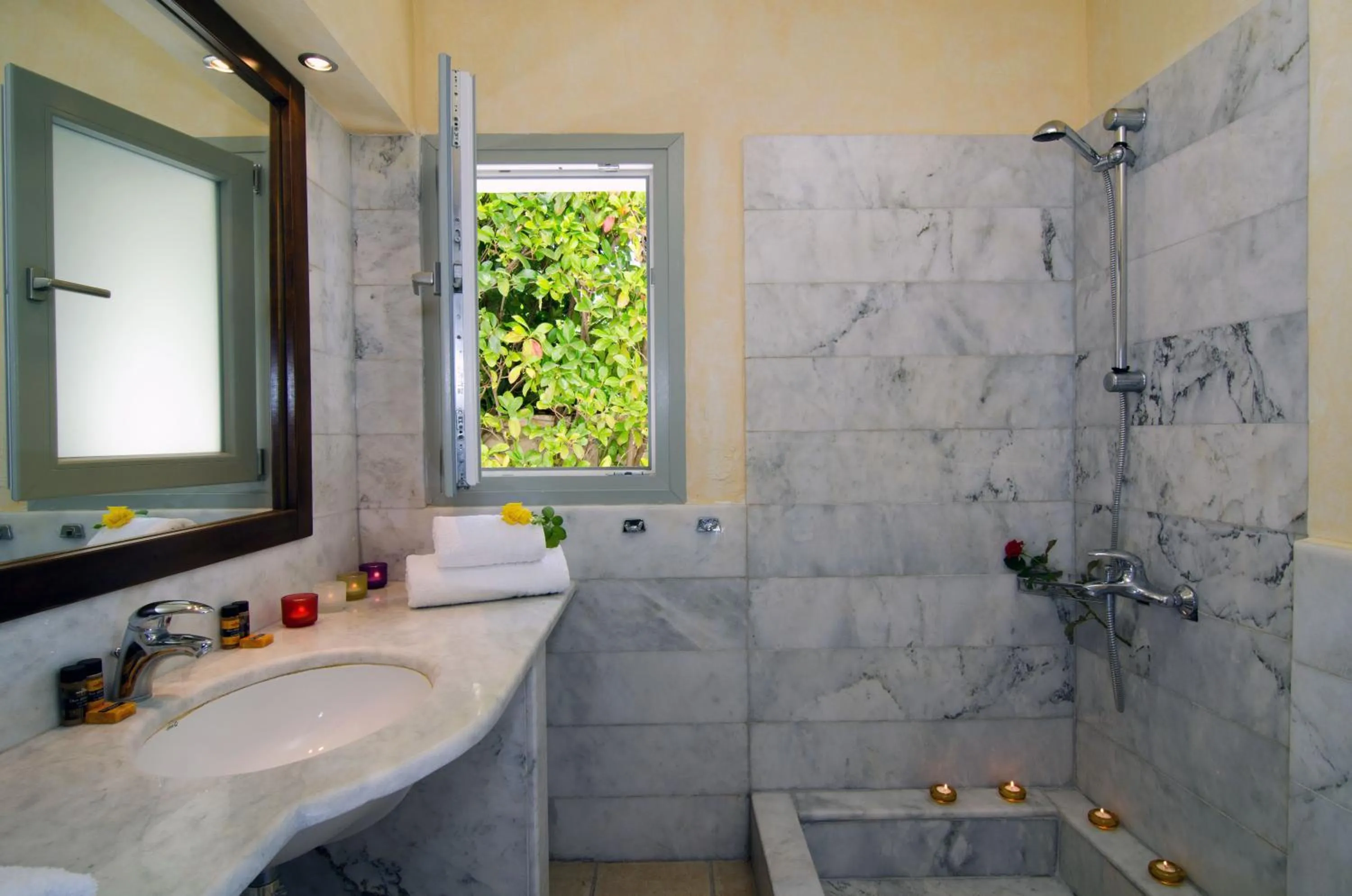 Bathroom in Harmony Hotel Apartments