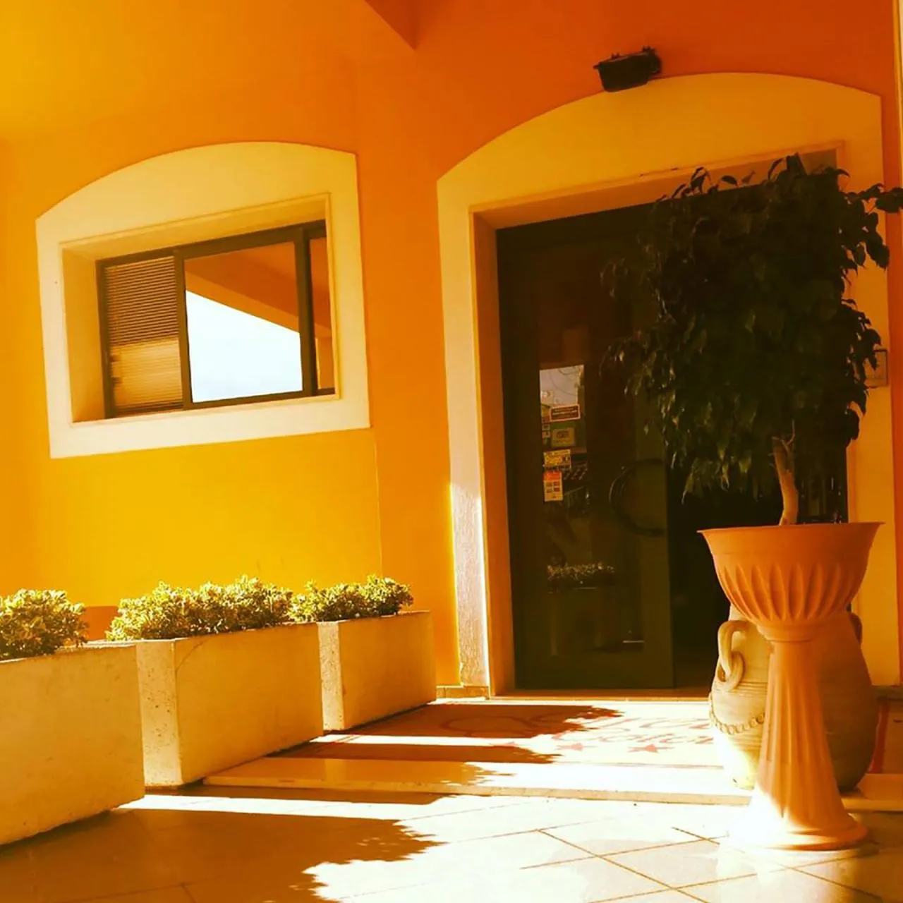 Facade/entrance in Greta Rooms Hotel