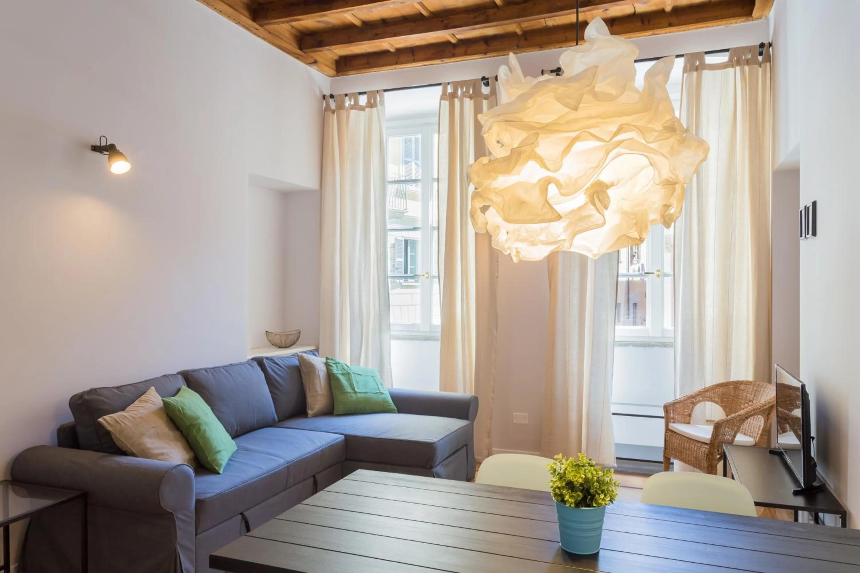 Living room in COSY APARTMENT 2 MINUTES FROM DUOMO