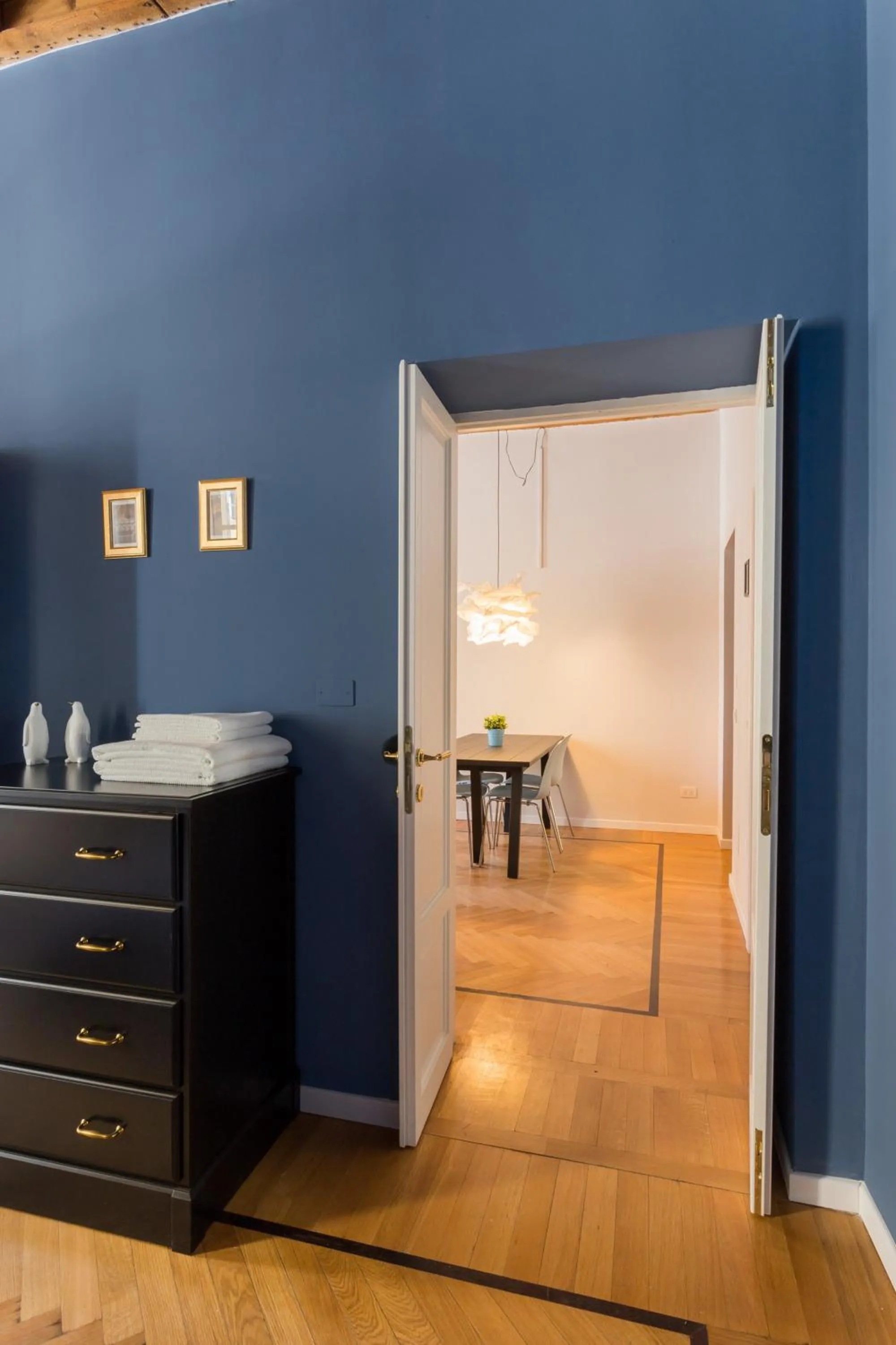 Bedroom in COSY APARTMENT 2 MINUTES FROM DUOMO