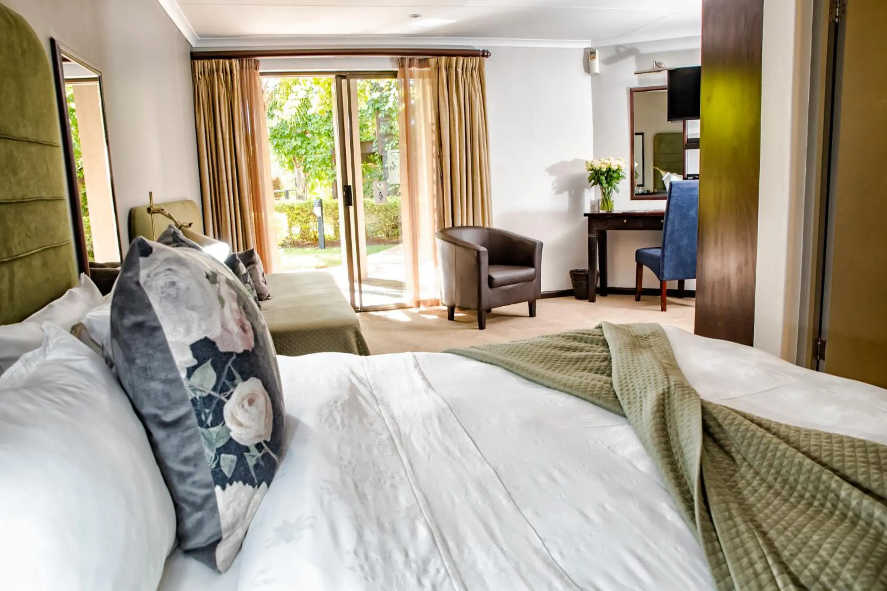 Budget Double Room - single occupancy in Browns Manor Budget Double Room - single occupancy in Browns Manor