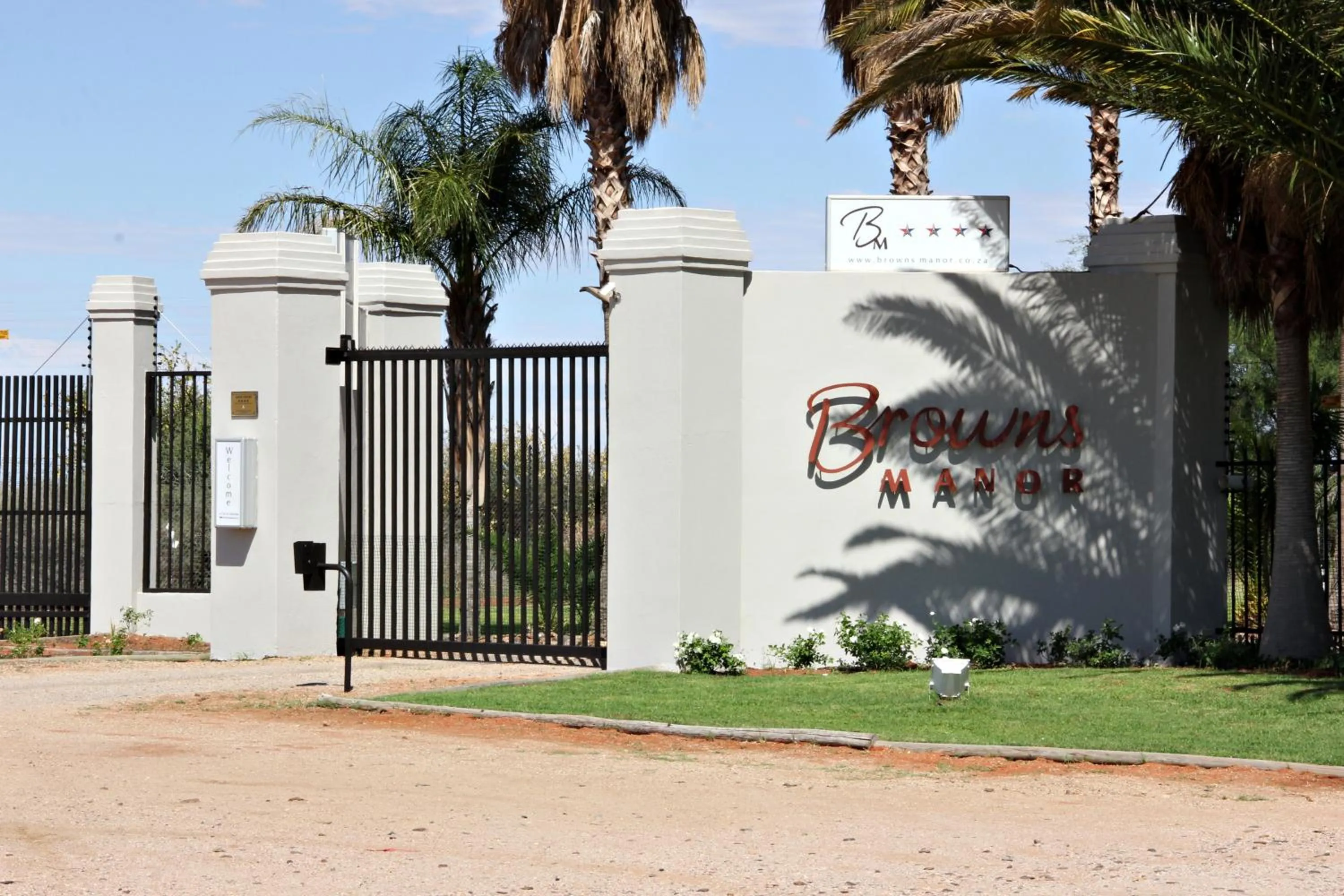 Property building in Browns Manor