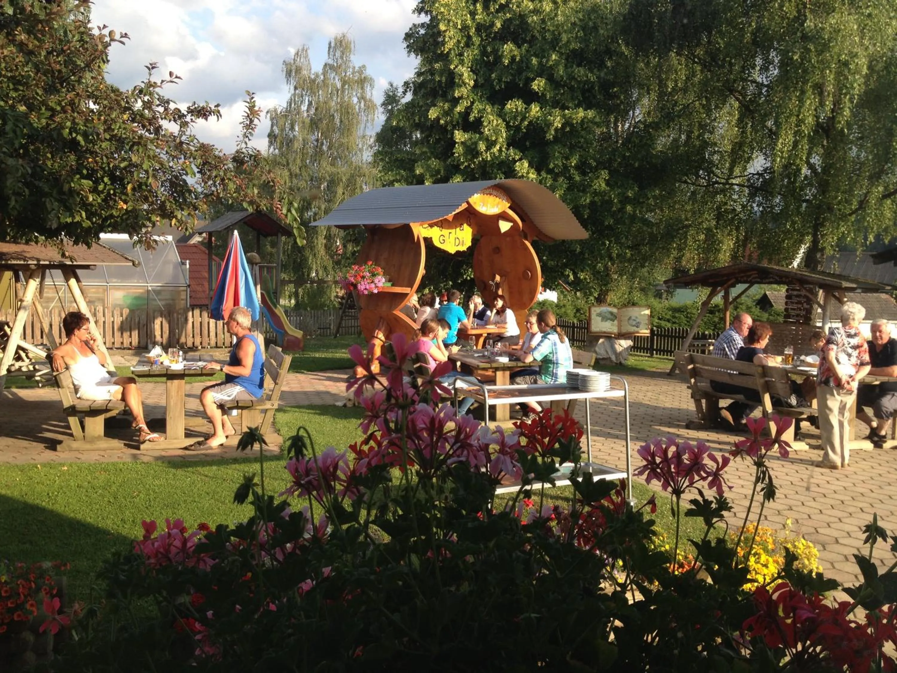 Garden view in Hotel Gasthof zur Linde
