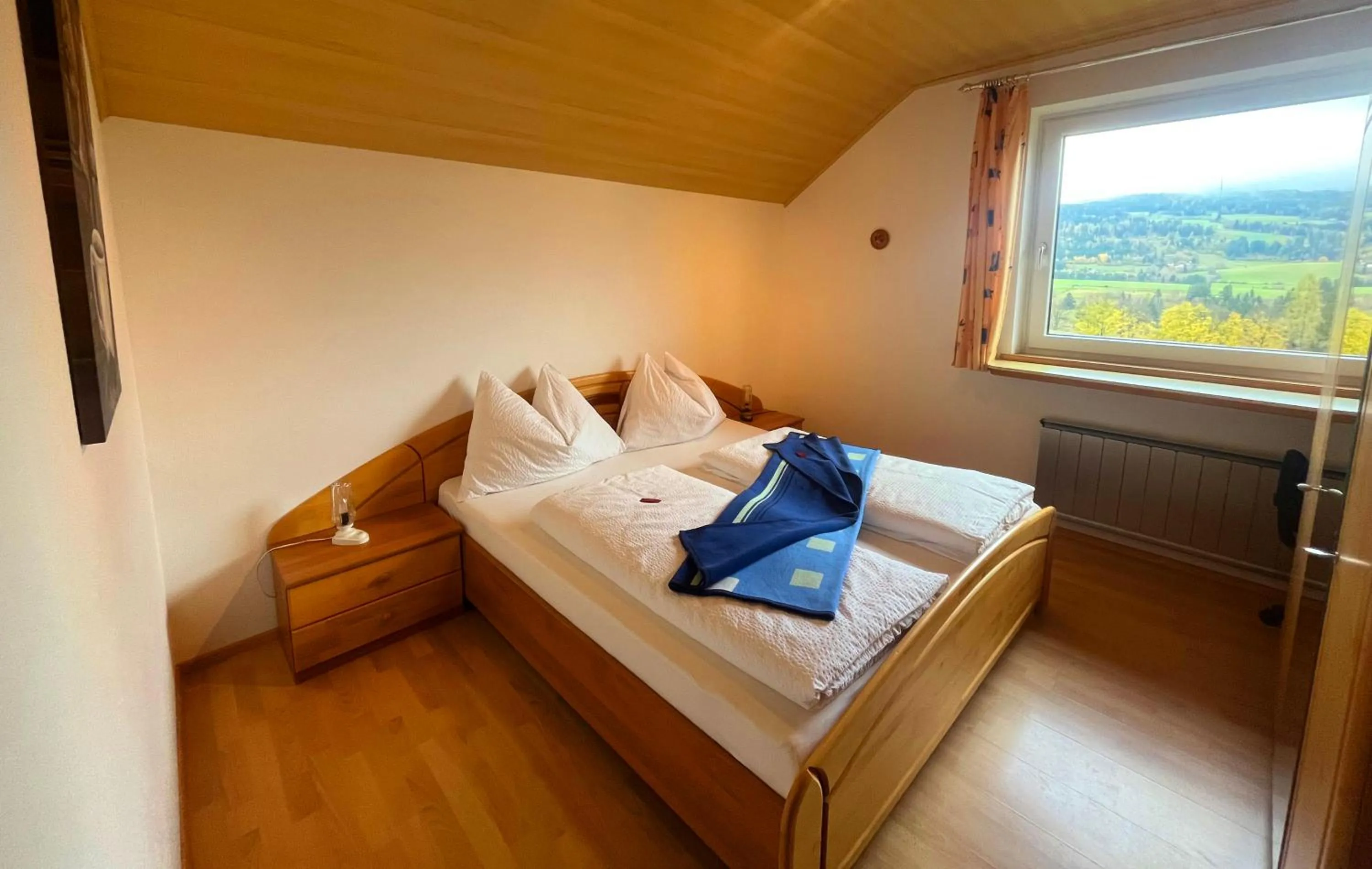 Bedroom, Bed in Hotel Gasthof zur Linde